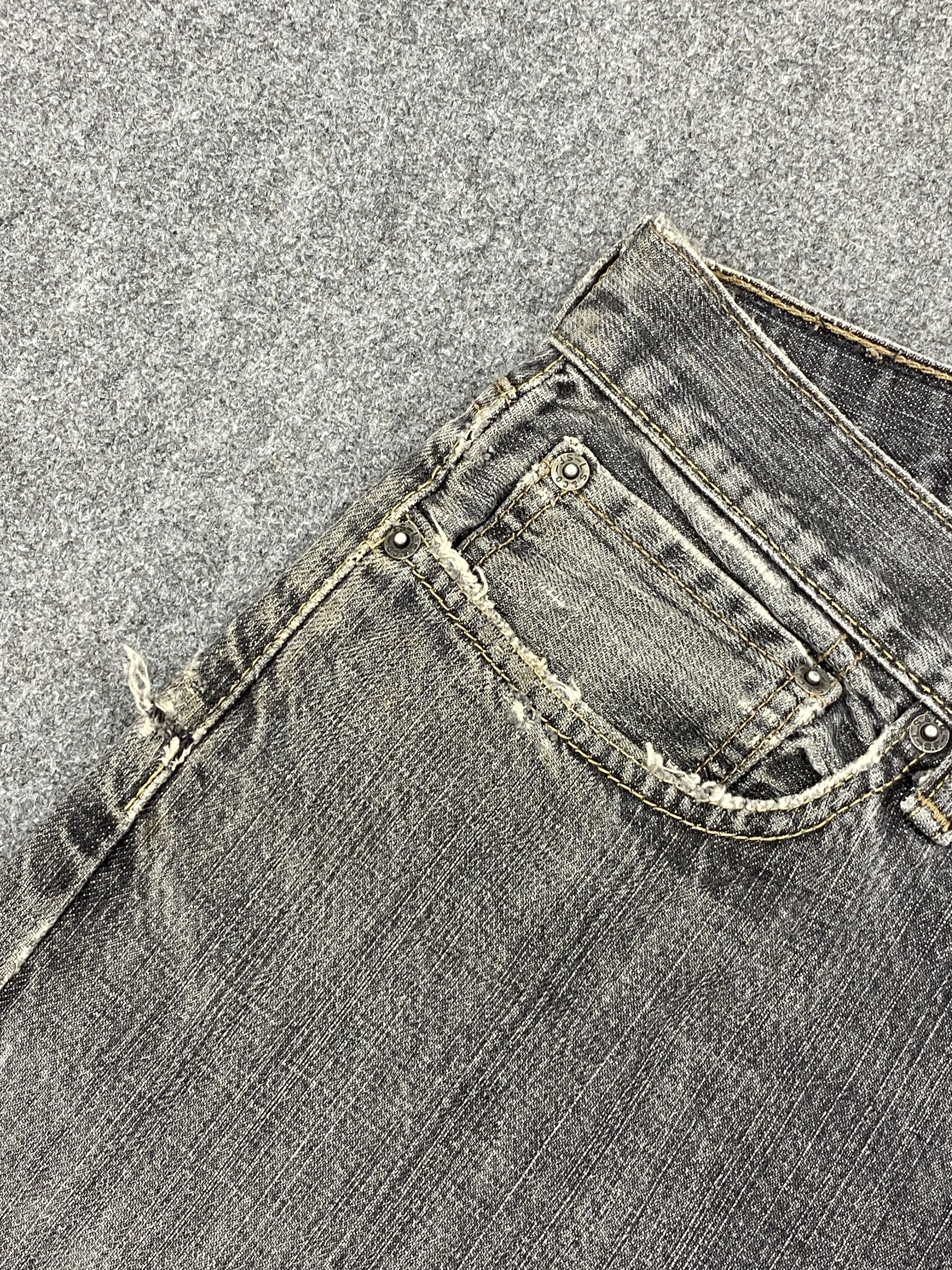 Levi's Vintage Levis 514 Faded Black Distressed Jeans DP2640 Size US 32 / EU 48 - 8 Thumbnail