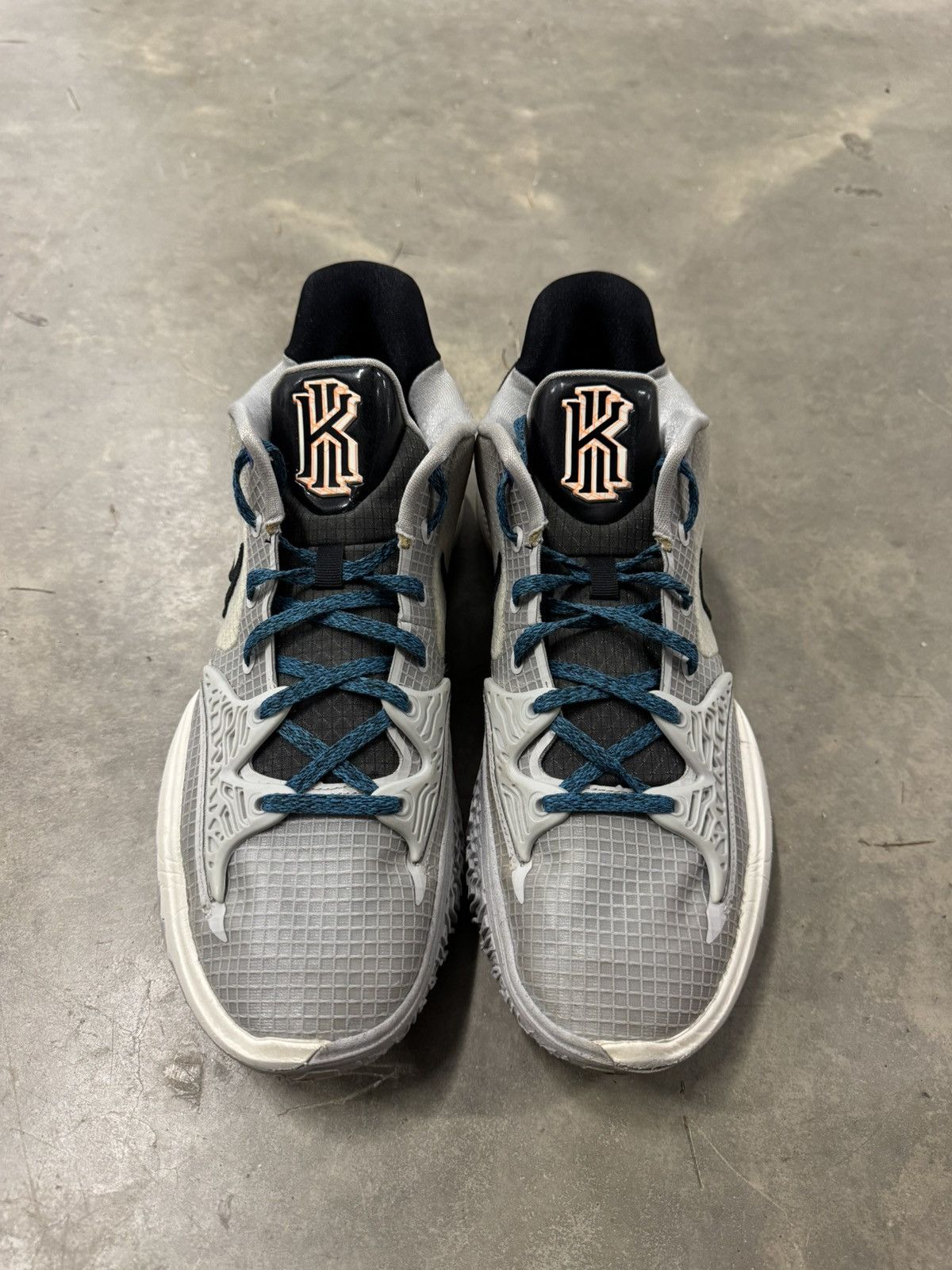 Nike Nike Kyrie 4 Low Light Grey Blue Size 12 Size US 12 / EU 45 - 4 Thumbnail