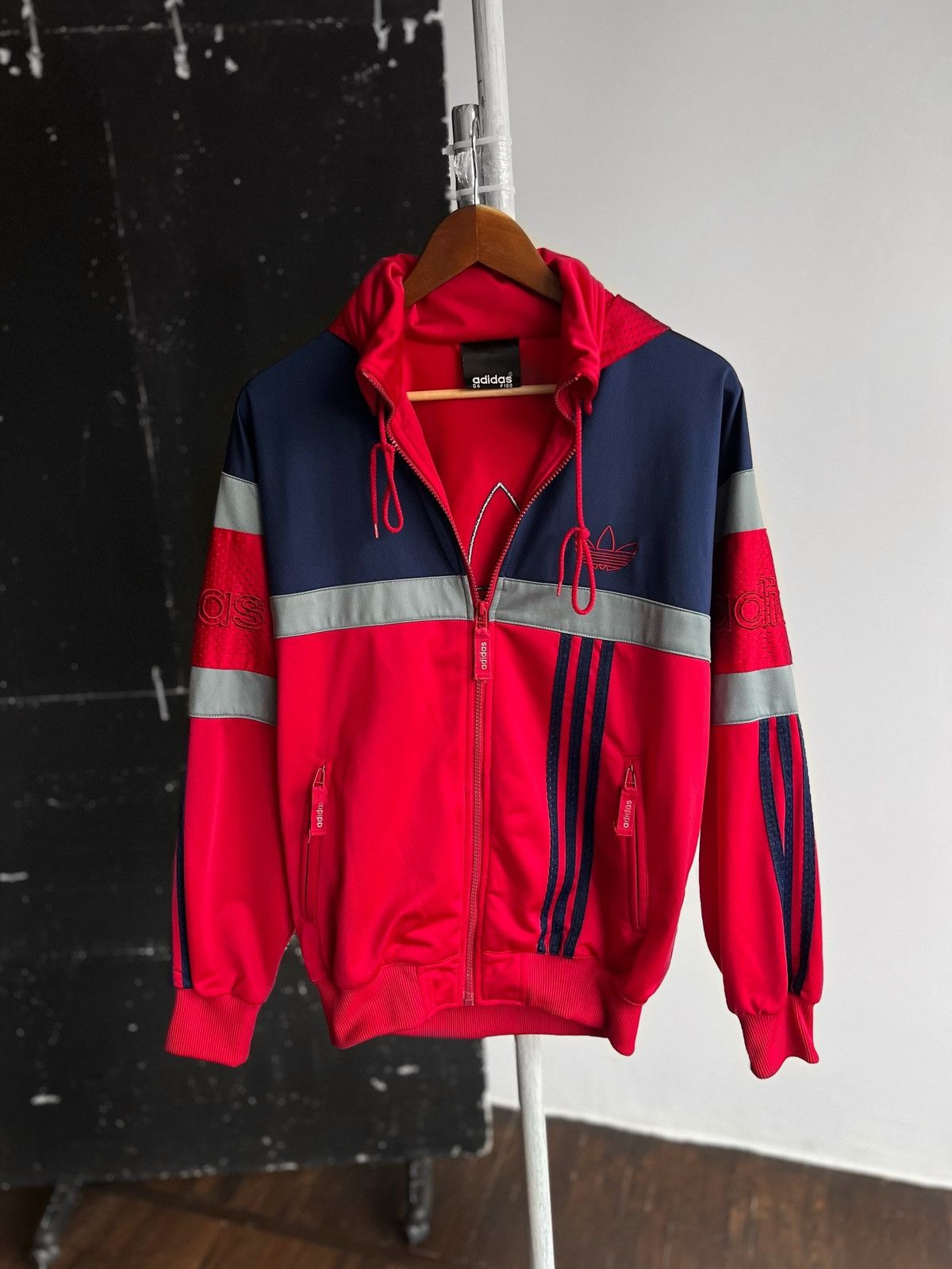 トップス 00s ADIDAS RED TRACK JACKET Y2K 00s Adidas Red Track Jacket | ThriftTale
