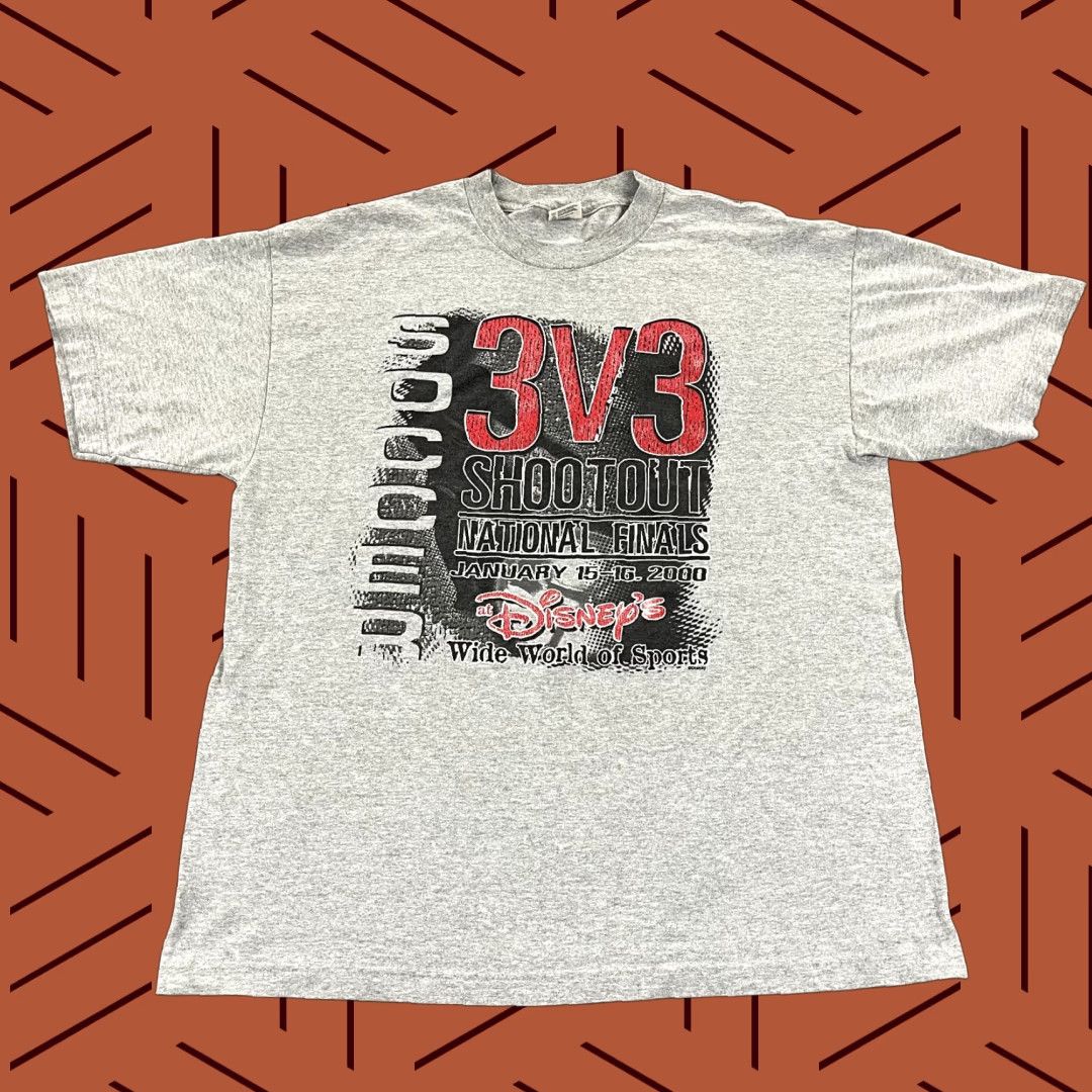 Disney VINTAGE Disney Shirt Mens XL Gray World of Sports Soccer Shootout Y2K Graphic Print Size US XL / EU 56 / 4 - 1 Thumbnail