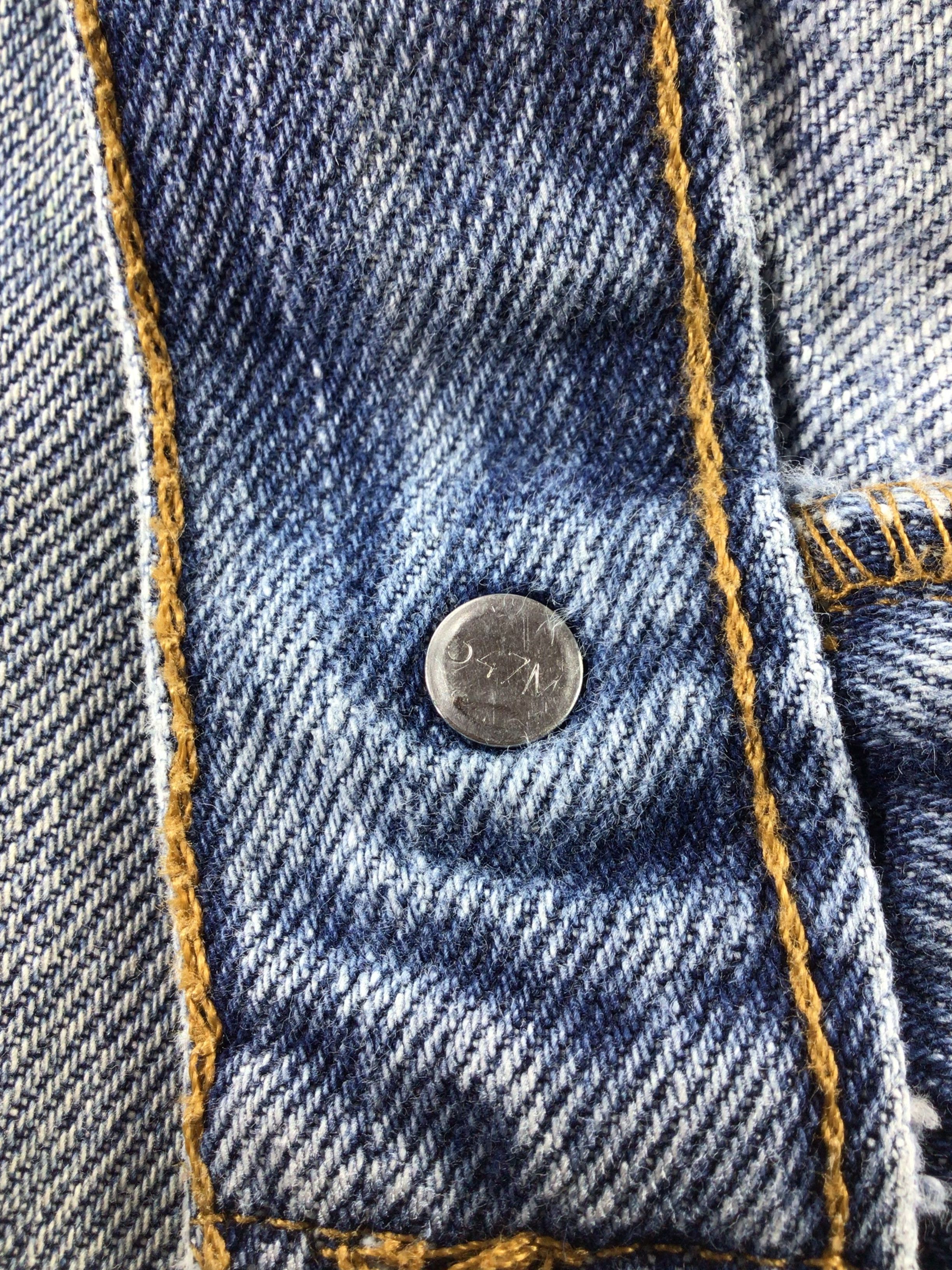 Levi's Vintage Levis 560 Jeans Medium Wash Denim -J814 Size US 38 / EU 54 - 8 Thumbnail