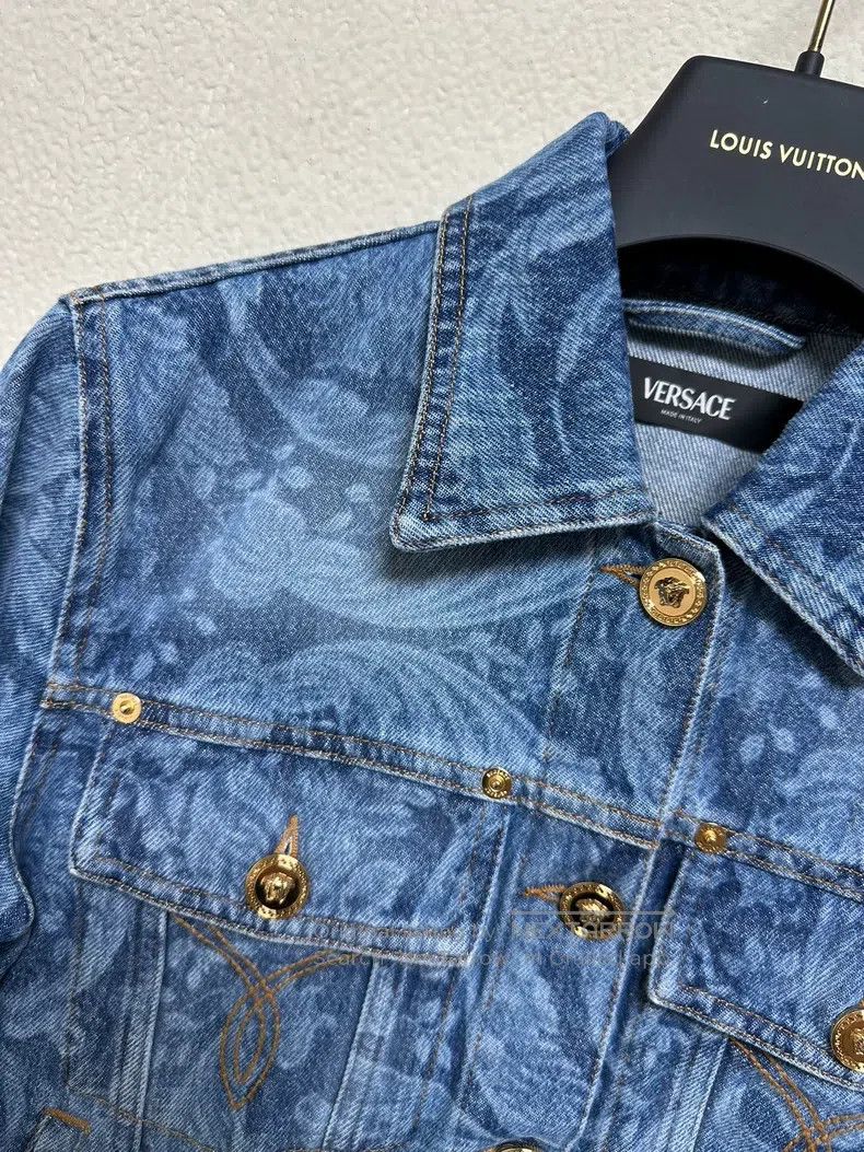 Versace Versace Blue washed denim jacket Size US XXS / EU 40 - 9 Thumbnail
