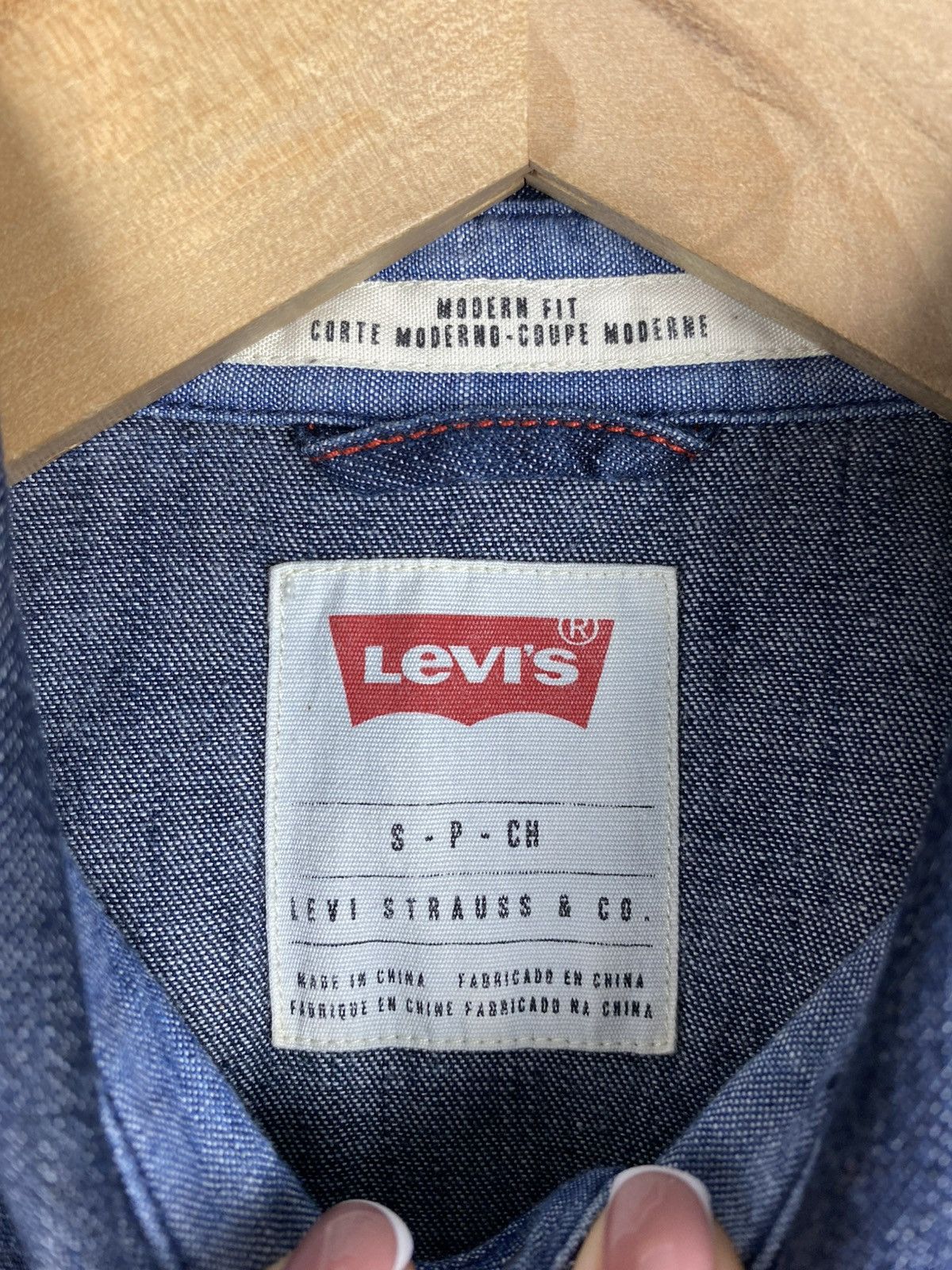 Levi's Levis men’s long sleeve denim button up shirt size S Size US S / EU 44-46 / 1 - 11 Thumbnail