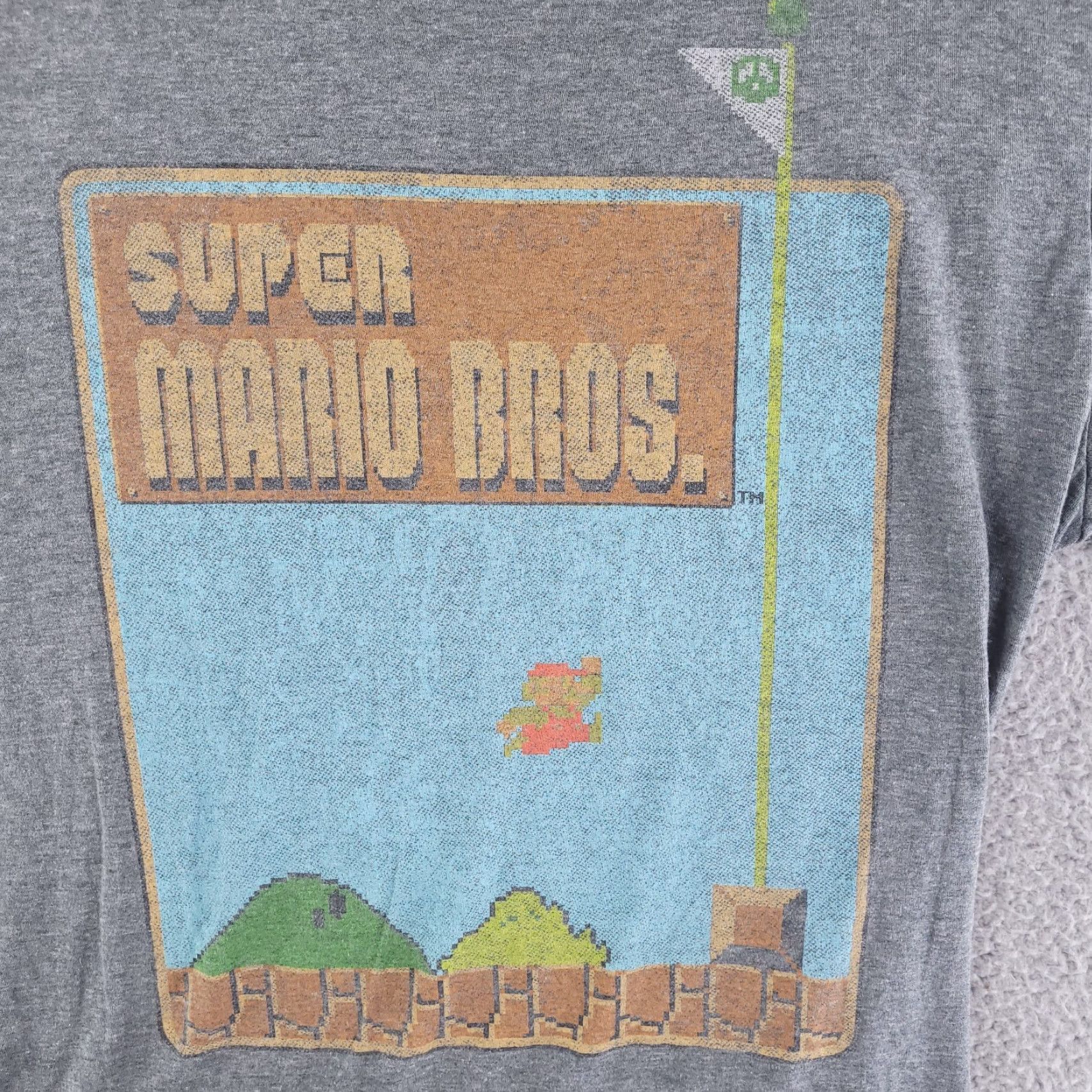 Old Navy Old Navy Shirt Mens Medium Gray Super Mario Bros Graphic Tee Collectabilitees) Size US M / EU 48-50 / 2 - 3 Thumbnail
