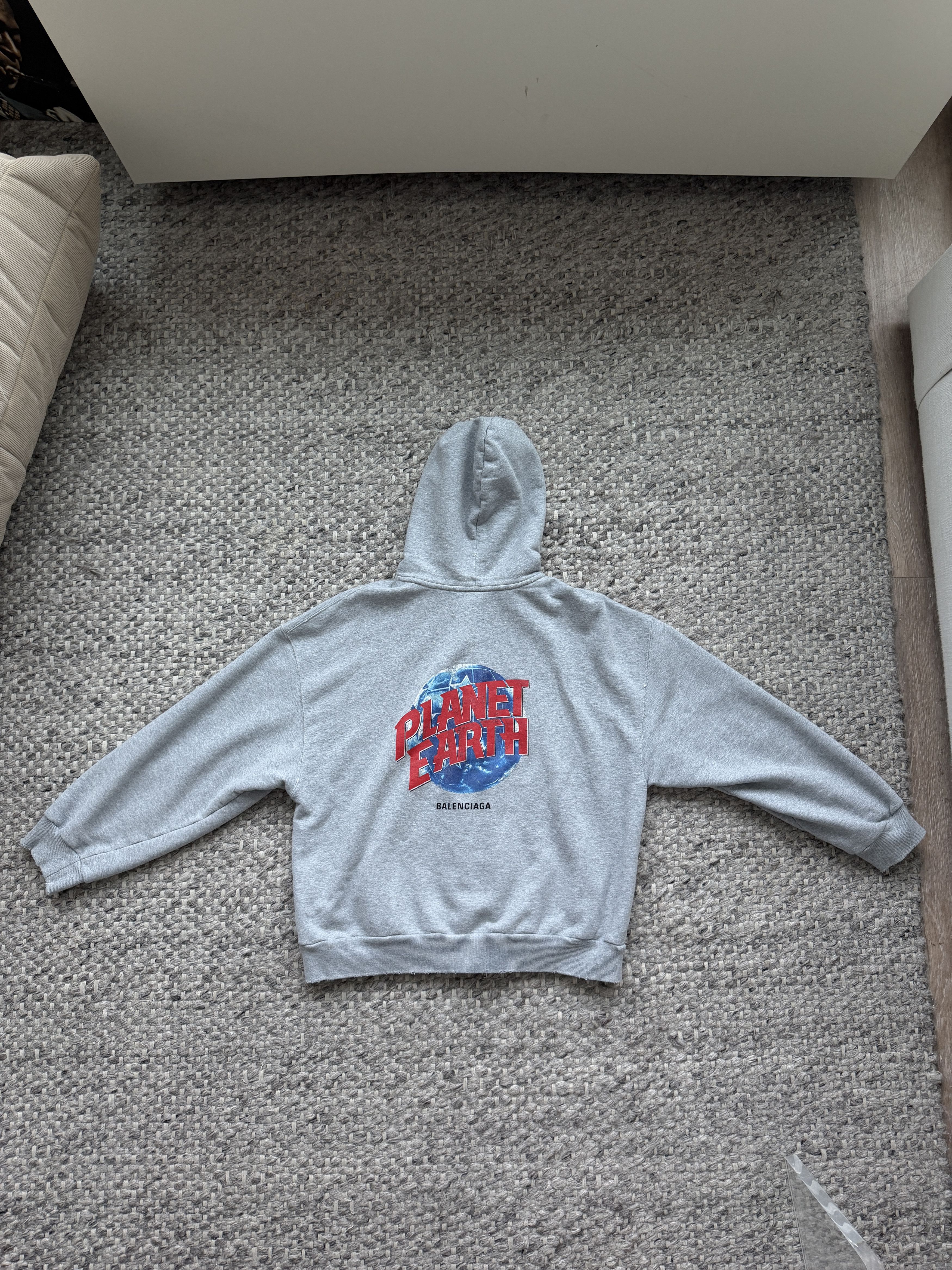 Balenciaga Planet Earth Hoodie Size US L / EU 52-54 / 3 - 9 Thumbnail