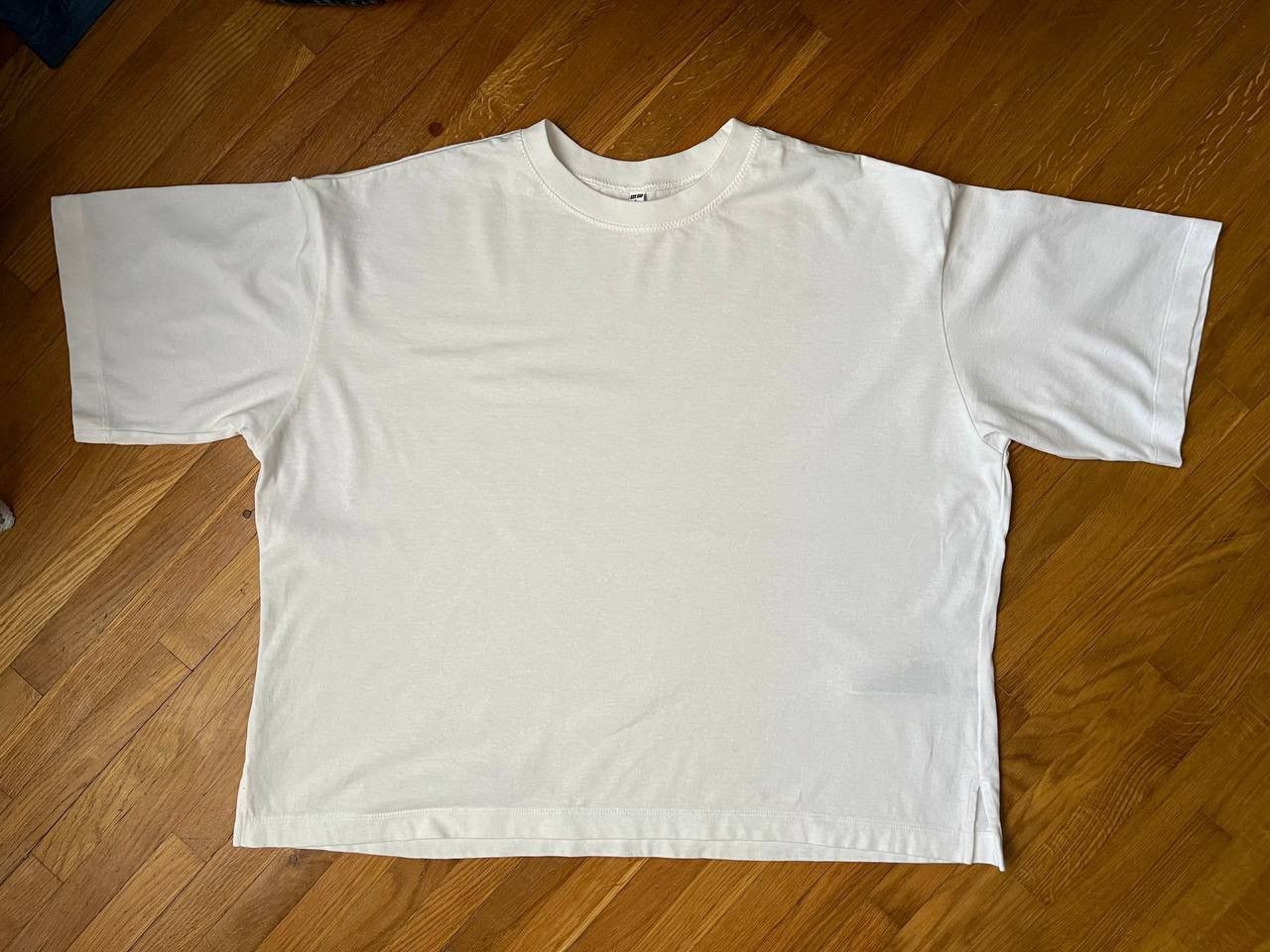 Designer Y2K Uniqlo oversized basic white tee Size US L / EU 52-54 / 3 - 1 Thumbnail