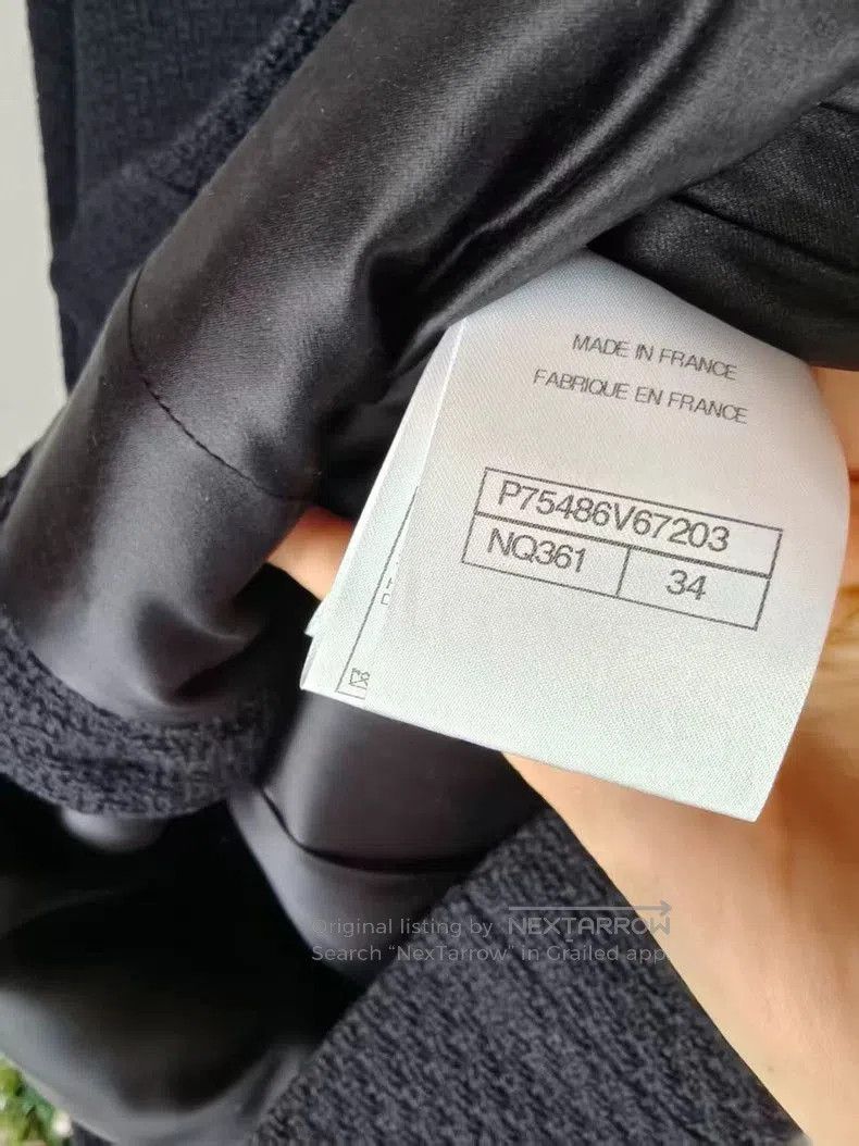 Chanel Chanel Classic Buttoned Coat. Size US M / EU 48-50 / 2 - 3 Thumbnail
