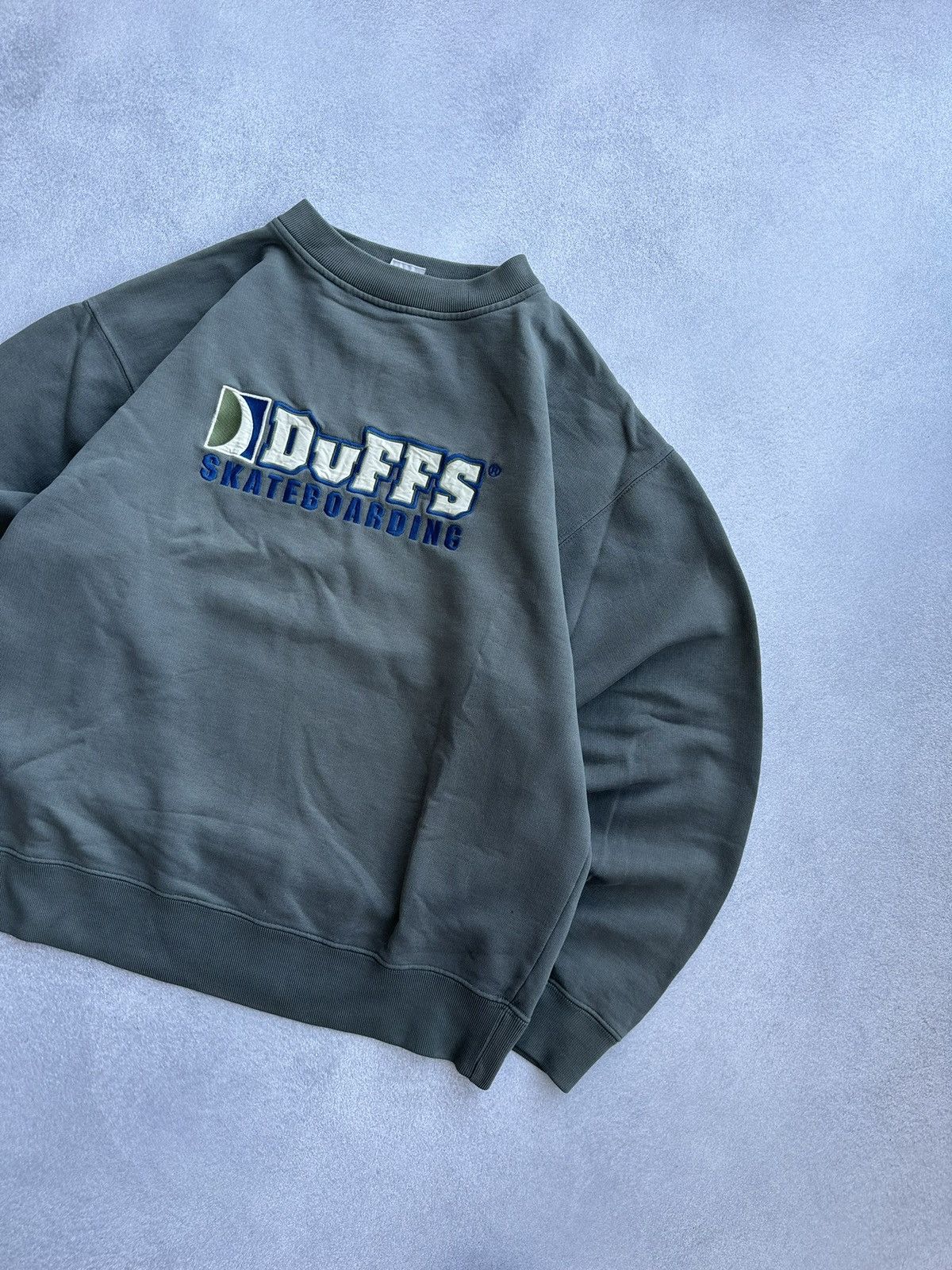Vintage VTG Duffs Skateboarding 90s Big Logo Streetwear Sweatshirt Size US M / EU 48-50 / 2 - 3 Thumbnail