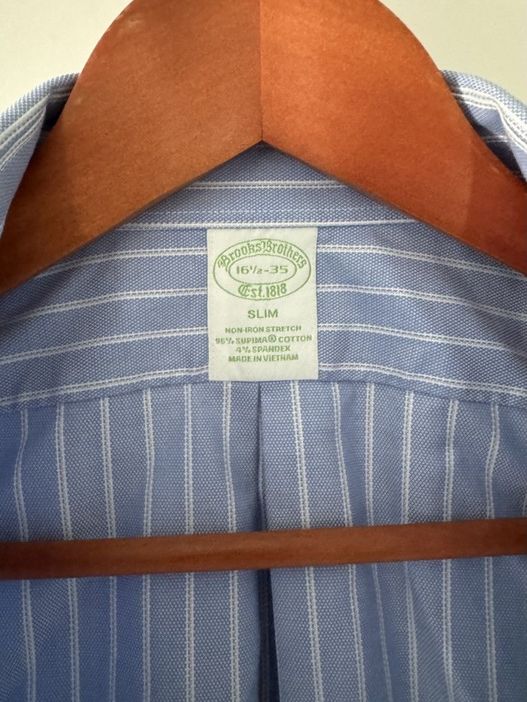 Brooks Brothers Two Brooks Brooks Brothers Stripe and Blue Dress Shirts Size US L / EU 52-54 / 3 - 3 Thumbnail