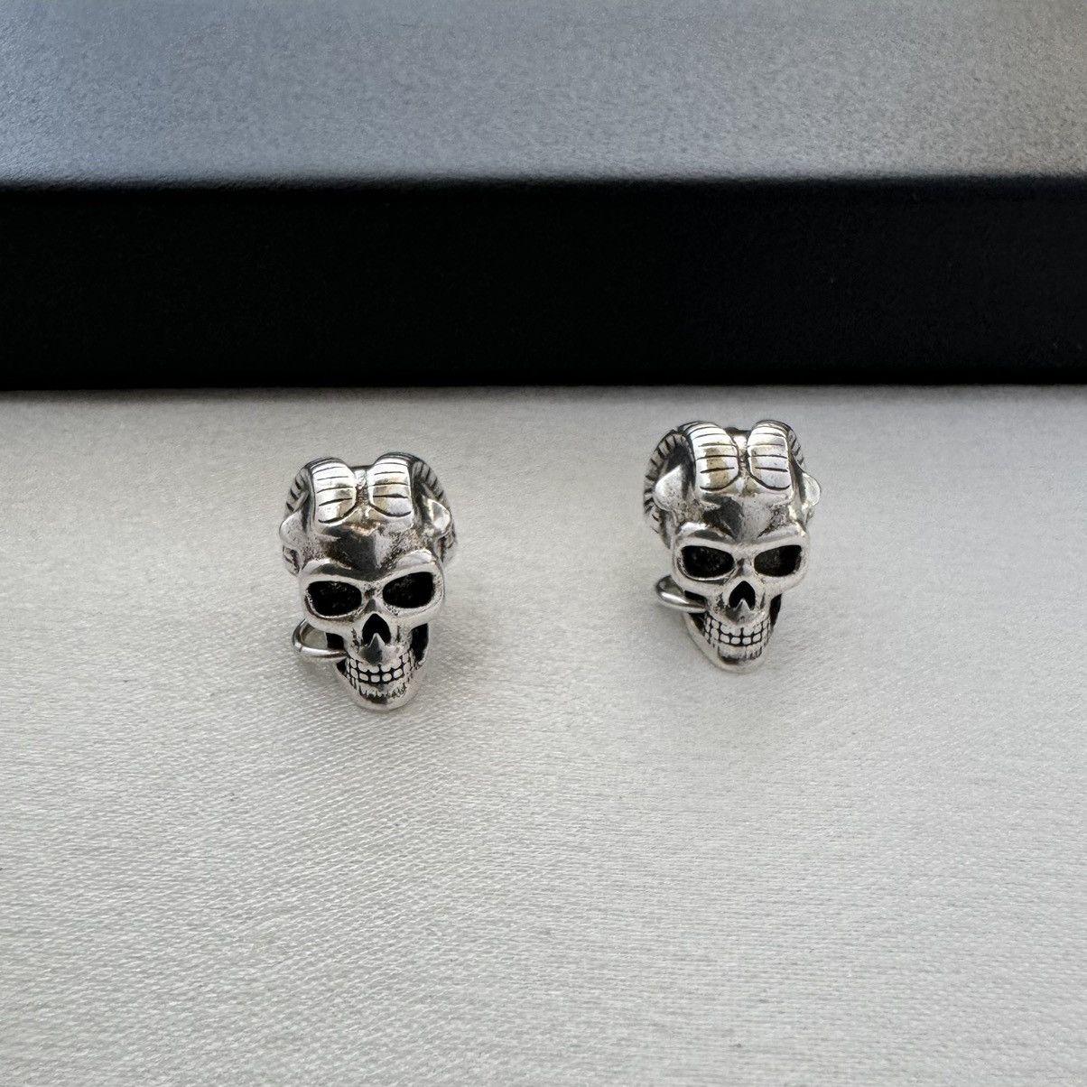 Other Sheep Skull Stud Earrings for Men Women,Hip Hop Unisex Style Size ONE SIZE - 1 Thumbnail