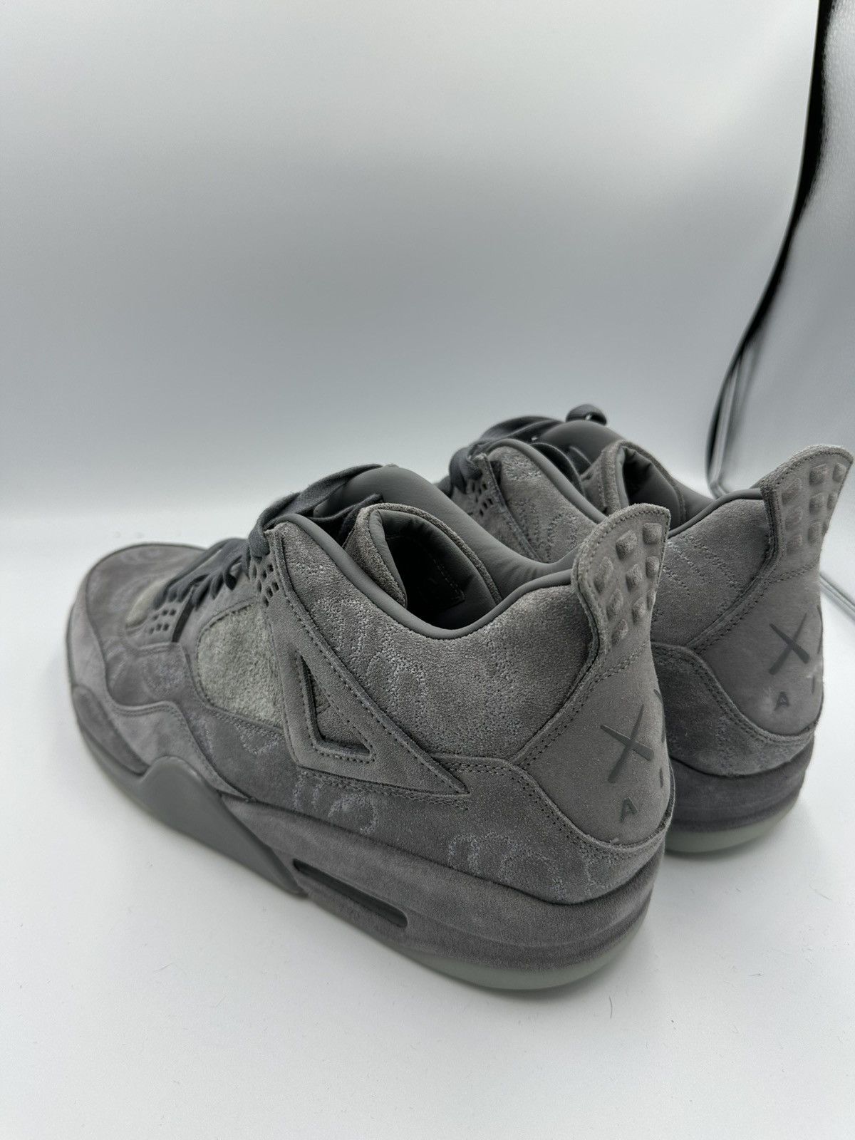 Jordan Brand × Kaws Jordan 4 x Kaws Size US 13 / EU 46 - 7 Thumbnail