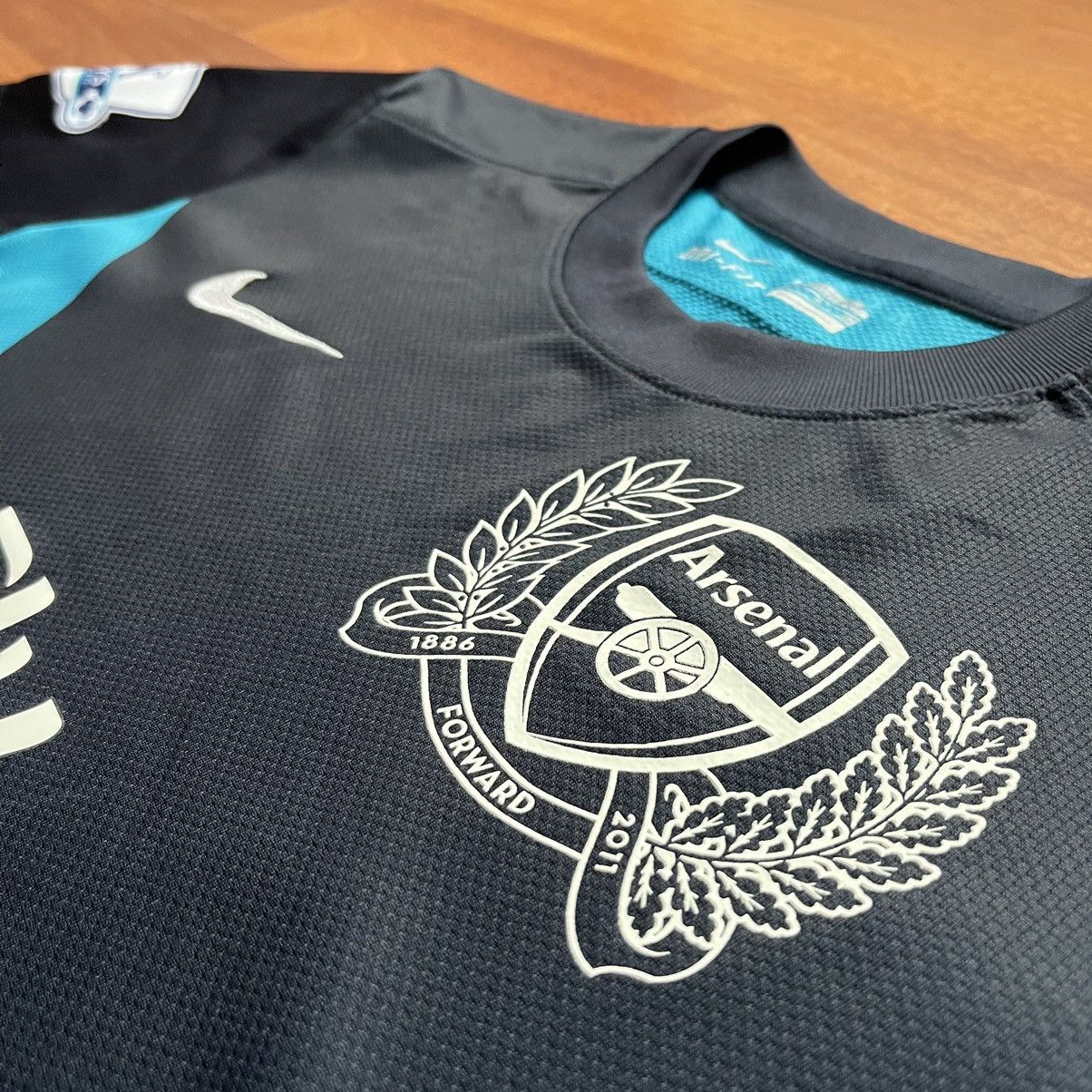 Nike × Vintage ARSENAL NIKE 2011/2012 FOOTBALL AWAY JERSEY #10 VAN PERSIE Size US S / EU 44-46 / 1 - 5 Thumbnail