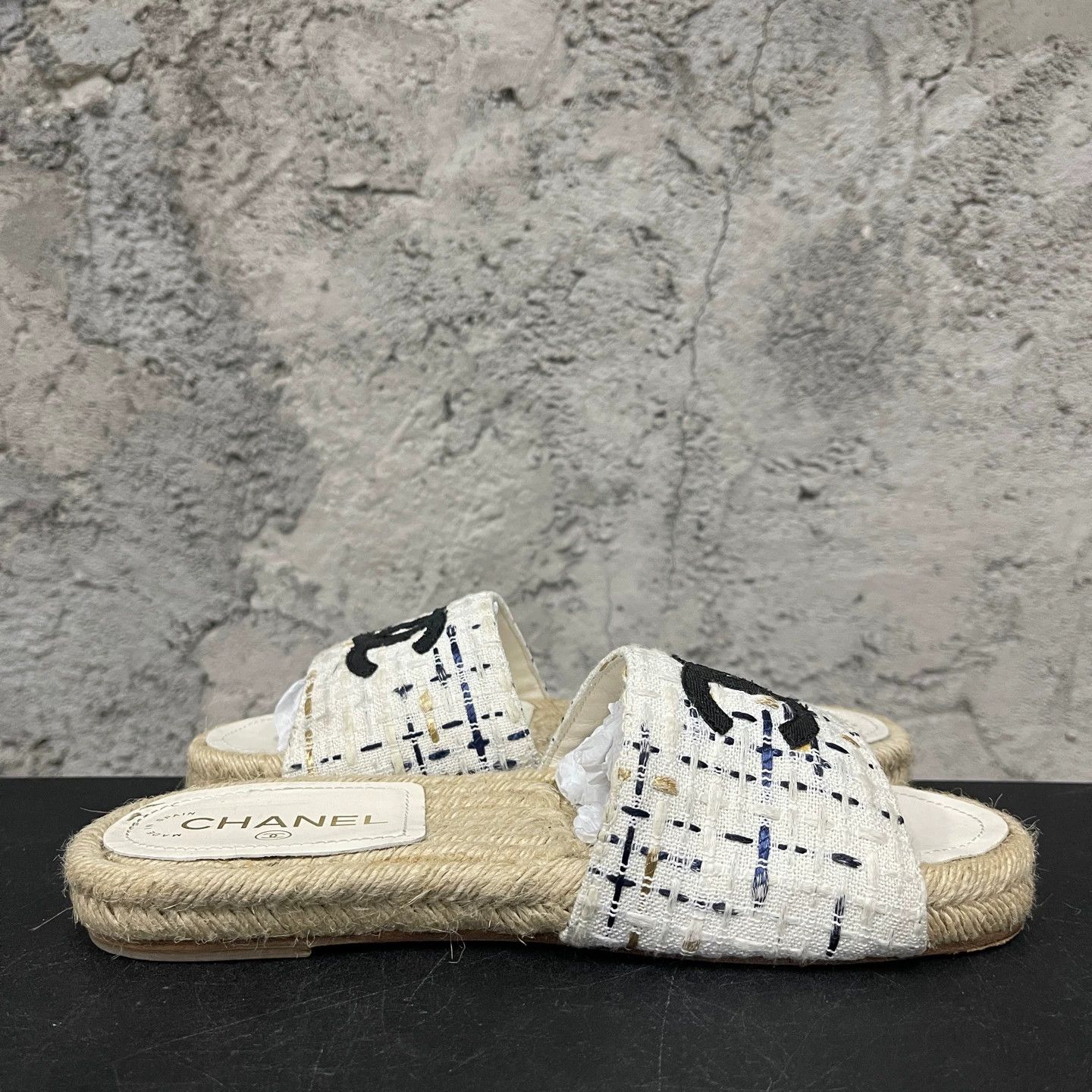 Chanel Chanel Women's Slippers 37 As Is Size US 6 / IT 36 - 4 Thumbnail