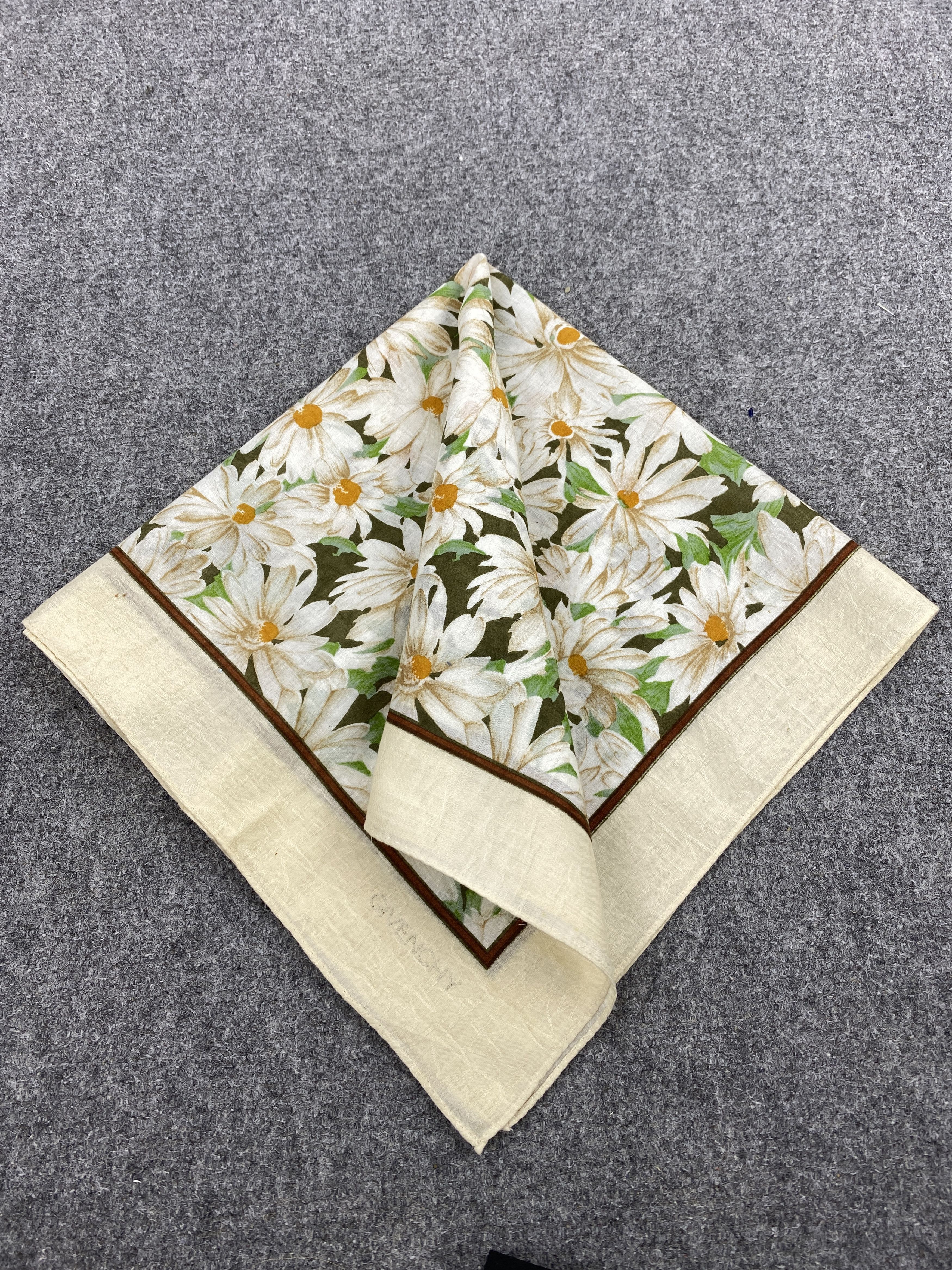 Givenchy Vintage Givenchy Handkerchief / Neckerchief KT0306 Size ONE SIZE - 3 Thumbnail
