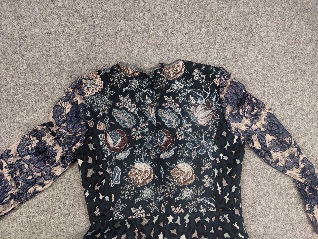 Missoni Save The Queen Mid-length dress combined fabric lace sleeve Size M / US 6-8 / IT 42-44 - 11 Thumbnail