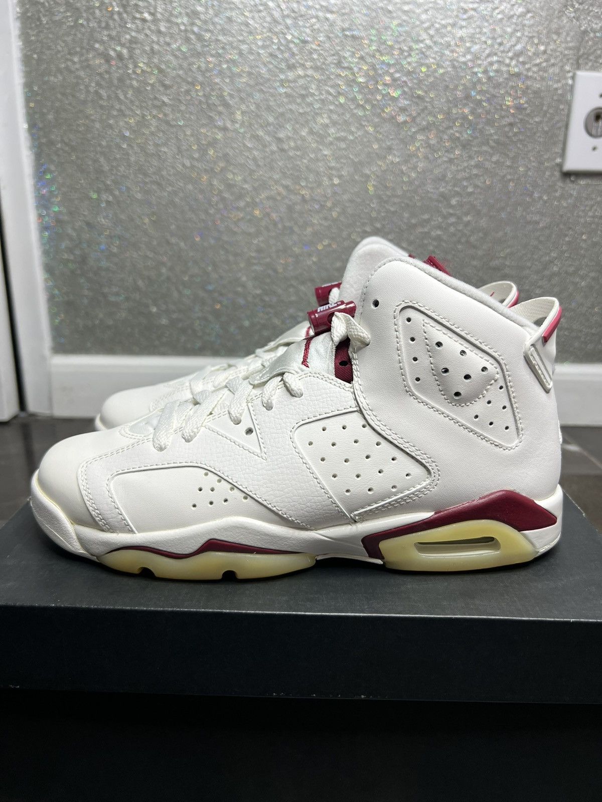 Jordan Brand Jordan Maroon 6s (2015) DS GS 7Y! Size US 7 / EU 40 - 4 Thumbnail