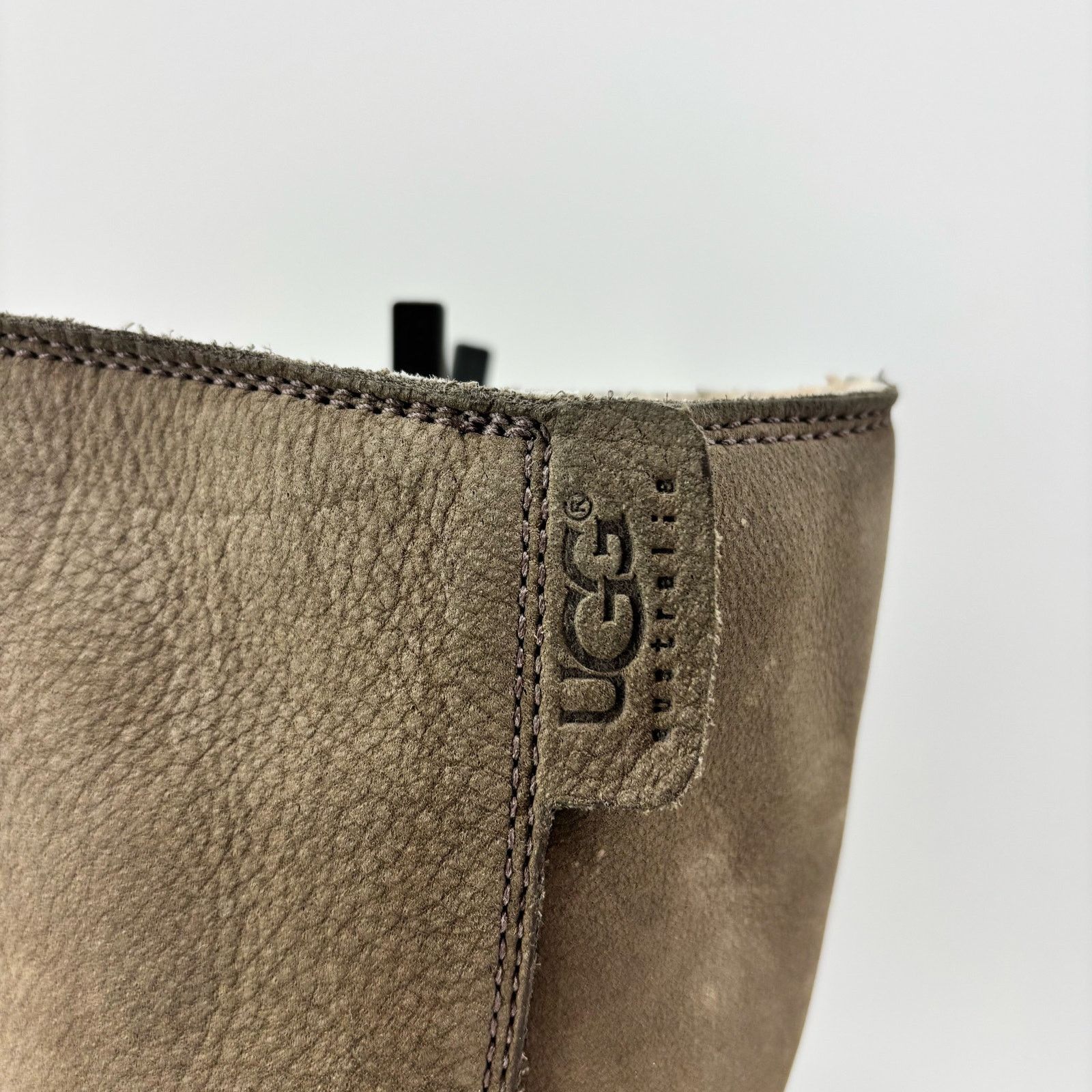 Ugg Ugg Boots Womens Size 6 W Belfair Duck Boots 5736 Taupe Size US 6 / IT 36 - 12 Thumbnail