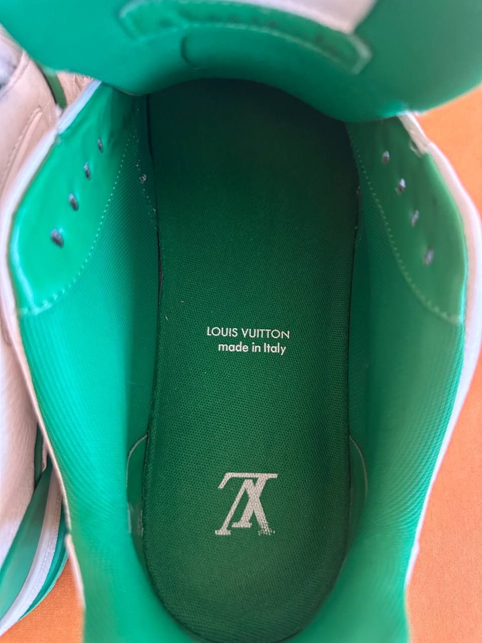Louis Vuitton Louis Vuitton Trainer Signature White Green Size US 7.5 / EU 40-41 - 6 Thumbnail