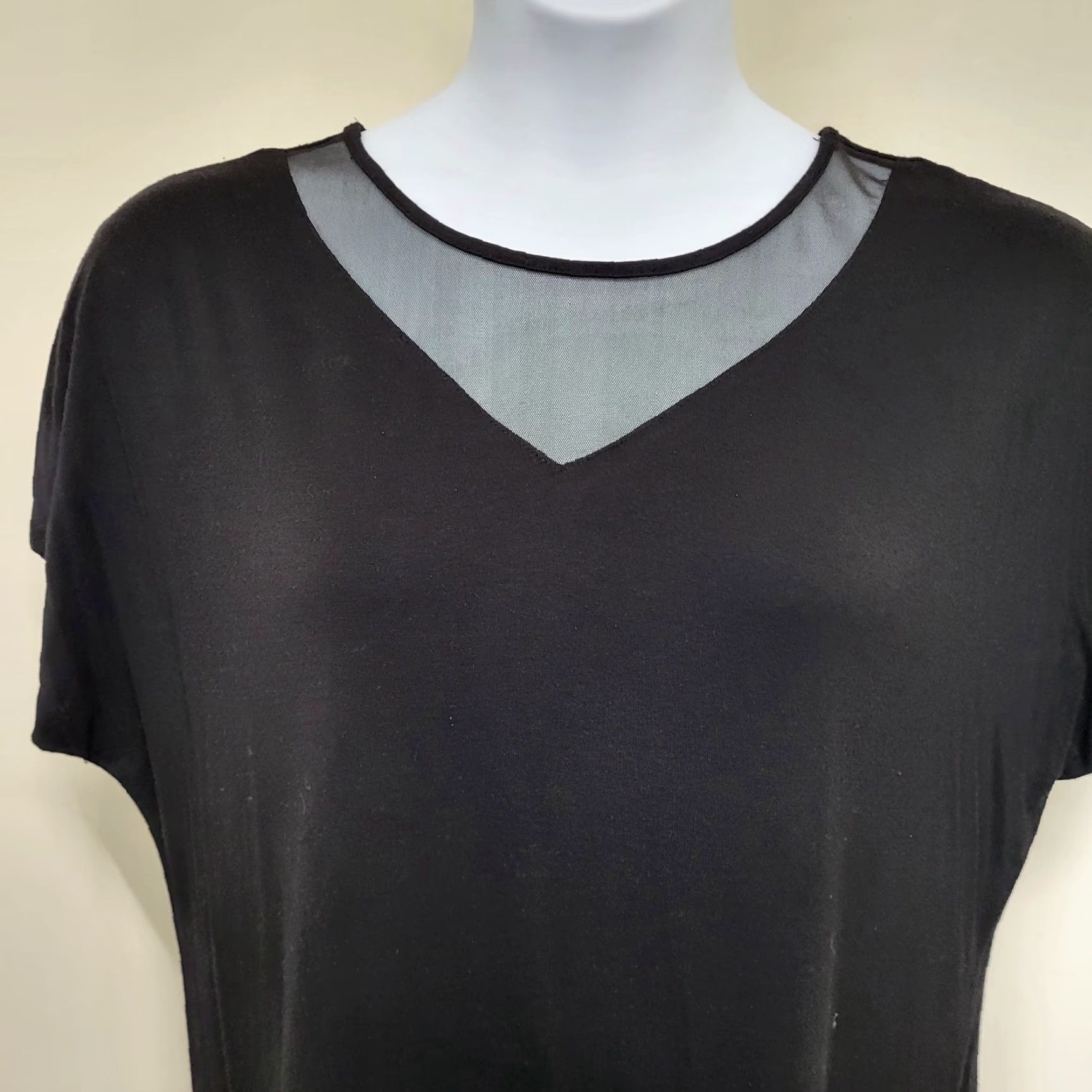 Vintage Tahari Blouse Women's XL Black Sheer Round Neck Cap Sleeve T-Shirt Size XL / US 12-14 / IT 48-50 - 3 Thumbnail