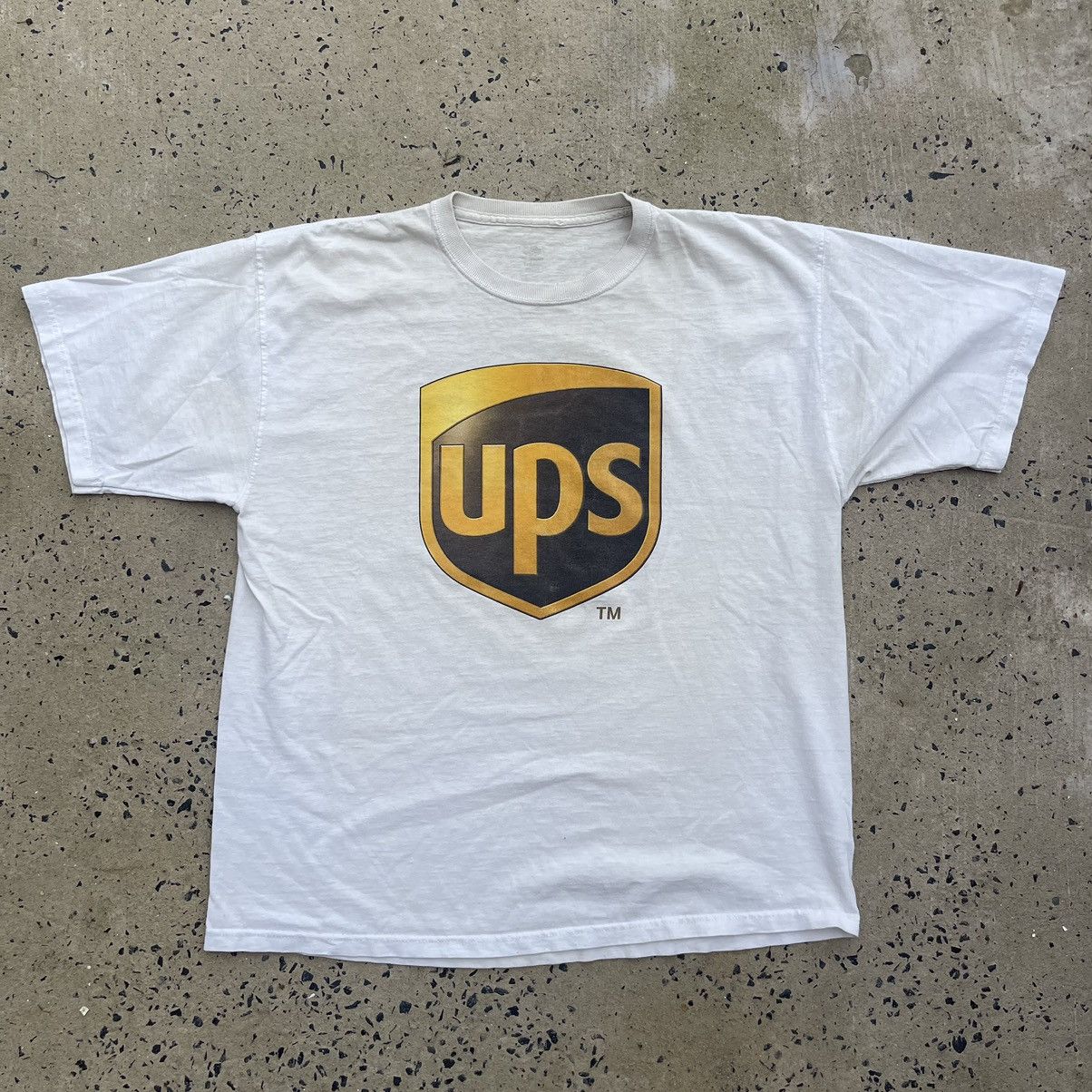 Vintage Vintage Y2K UPS Logo Shirt Size US L / EU 52-54 / 3 - 1 Thumbnail