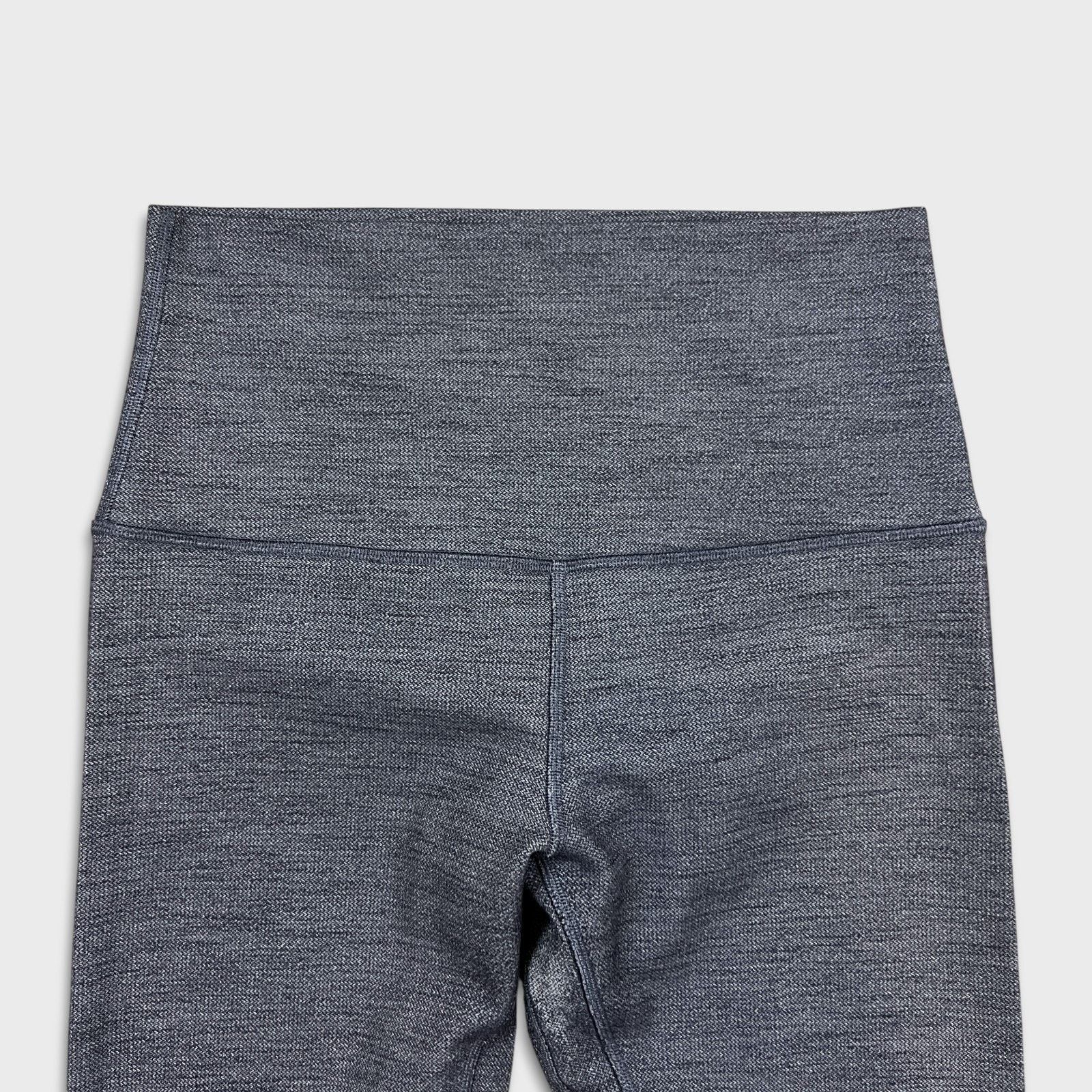Lululemon Lululemon Align Pant Super High Rise 28 Yoga Pilates Legging Size 30" / US 8 / IT 44 - 2 Thumbnail