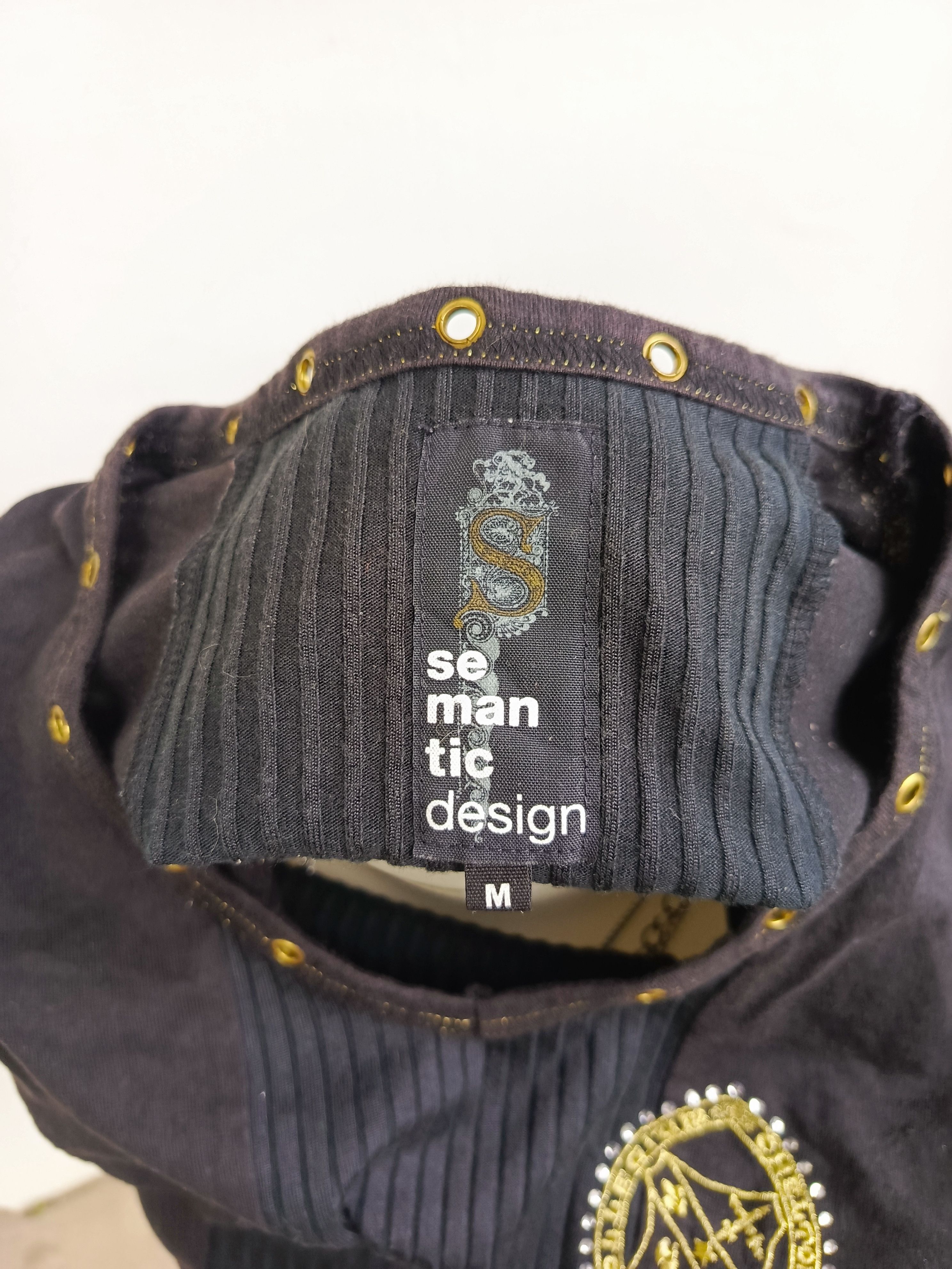 semanticdesign Semantic Design Japan Embroidered Crest V-Neck Tee Size M / US 6-8 / IT 42-44 - 6 Thumbnail