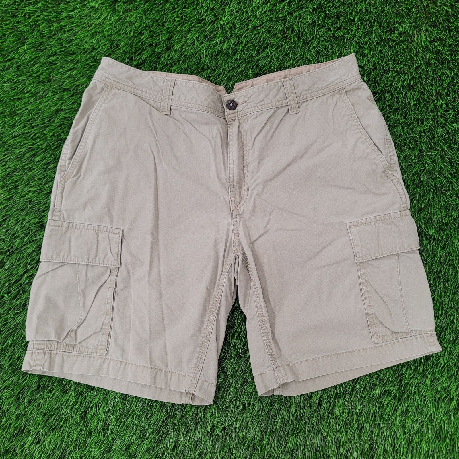 The North Face Vintage North-Face Cargo Shorts 36x9 Lined Khaki Beige Tan Size US 36 / EU 52 - 1 Thumbnail