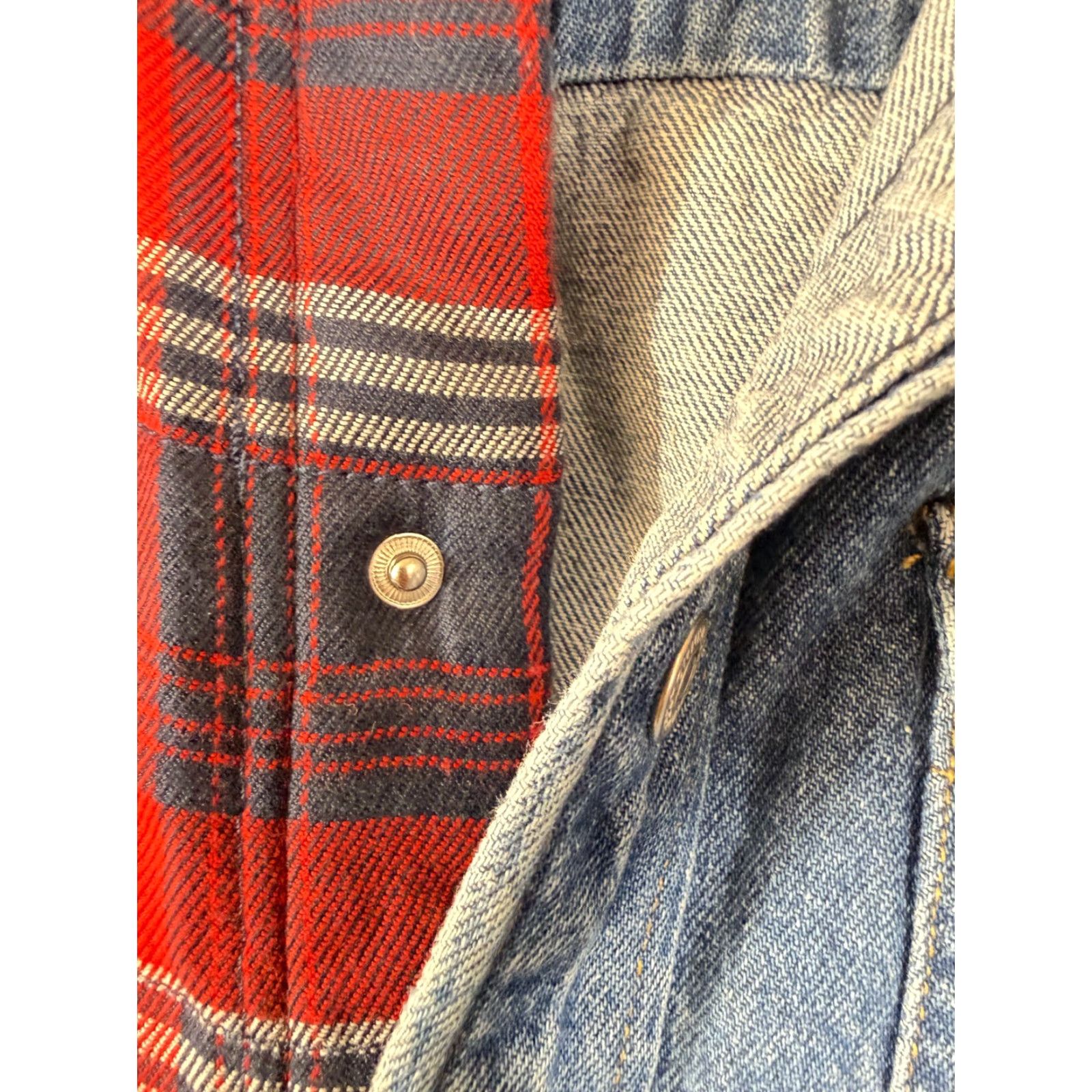 Tommy Hilfiger Tommy Hilfiger Shirt Mens S Blue Denim & Plaid Snap Front Pocket Overshirt Fit Shirt Regular Navy Blue Plaid Denim Mens S Short/Long Sleeve? Size US S / EU 44-46 / 1 - 6 Thumbnail