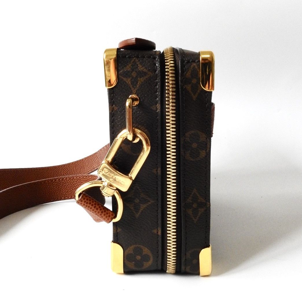 Louis Vuitton × NBA LIMITED LV X NBA "MONOGRAM" LEGACY HANDLE TRUNK Size ONE SIZE - 11 Thumbnail