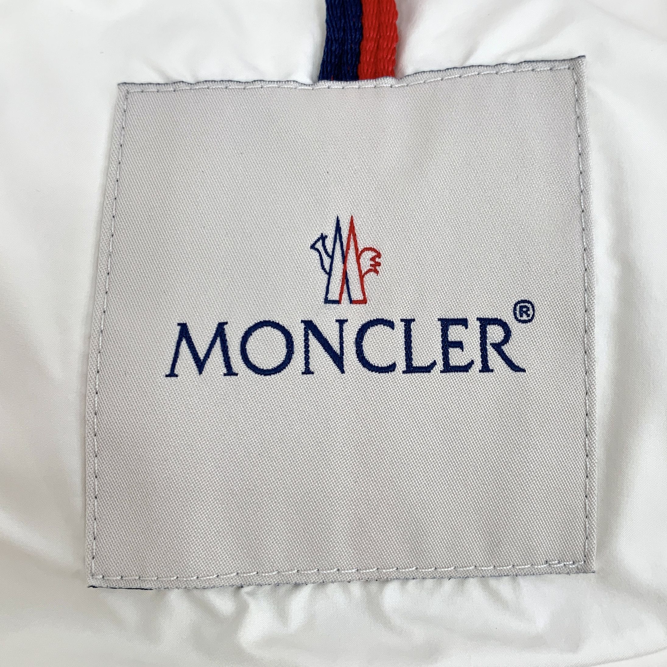 Moncler Moncler Poirier White Hooded Down Jacket (4) Size US XL / EU 56 / 4 - 5 Thumbnail