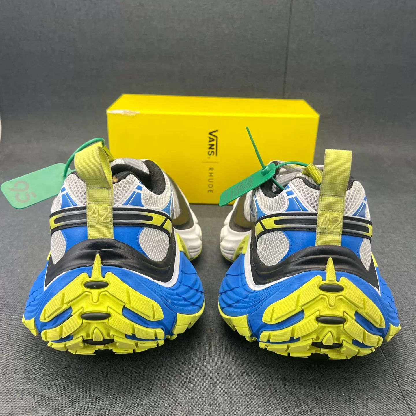 Balenciaga Balenciaga 10xl Yellow Blue Gray 42 New with Box Size US 9 / EU 42 - 5 Thumbnail