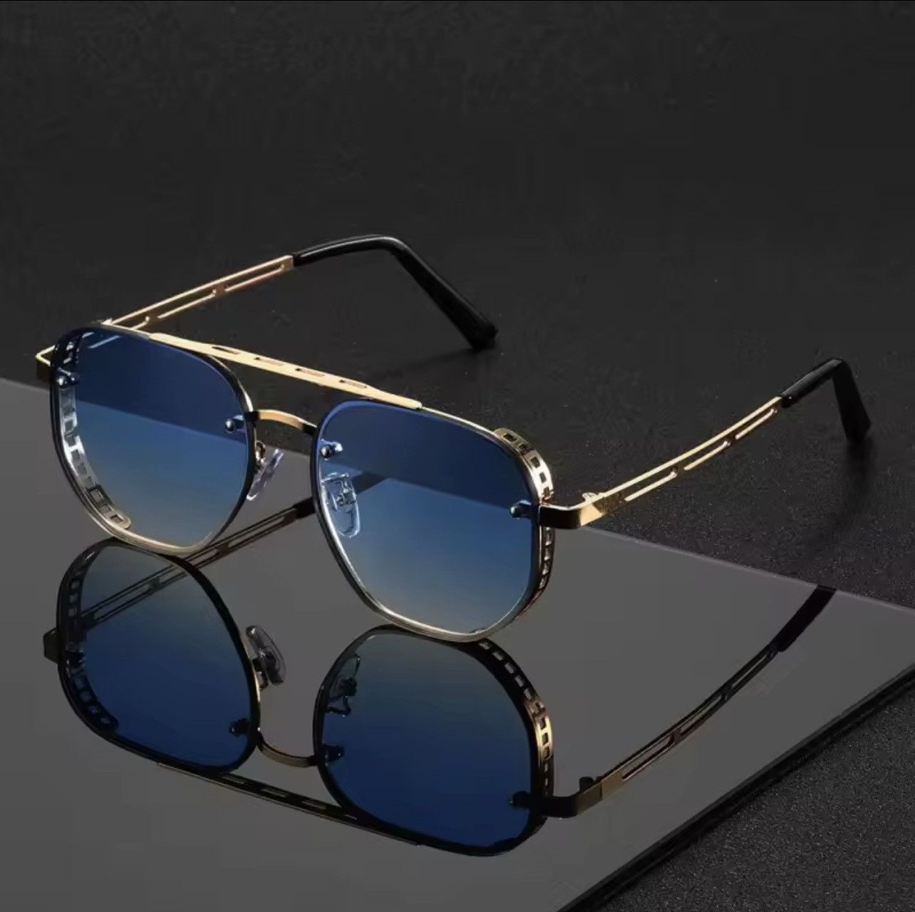 Other Luxury Gold Aviator Sunglasses with Blue Gradient Lenses Size ONE SIZE - 1 Thumbnail