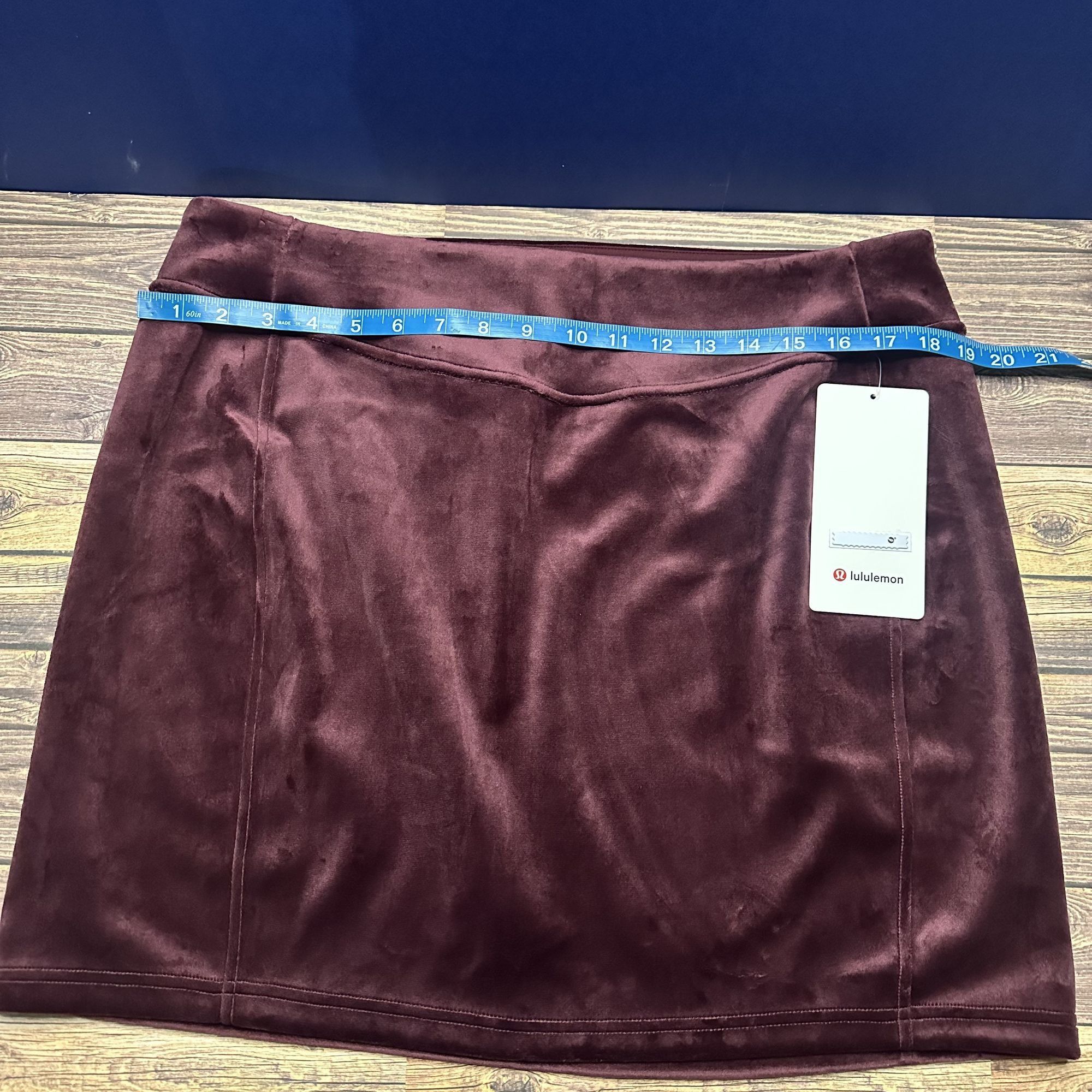 Lululemon Lululemon Scuba High Rise Mini Skirt Velvet NWT Size XL Size 34" / US 12 / IT 48 - 4 Thumbnail