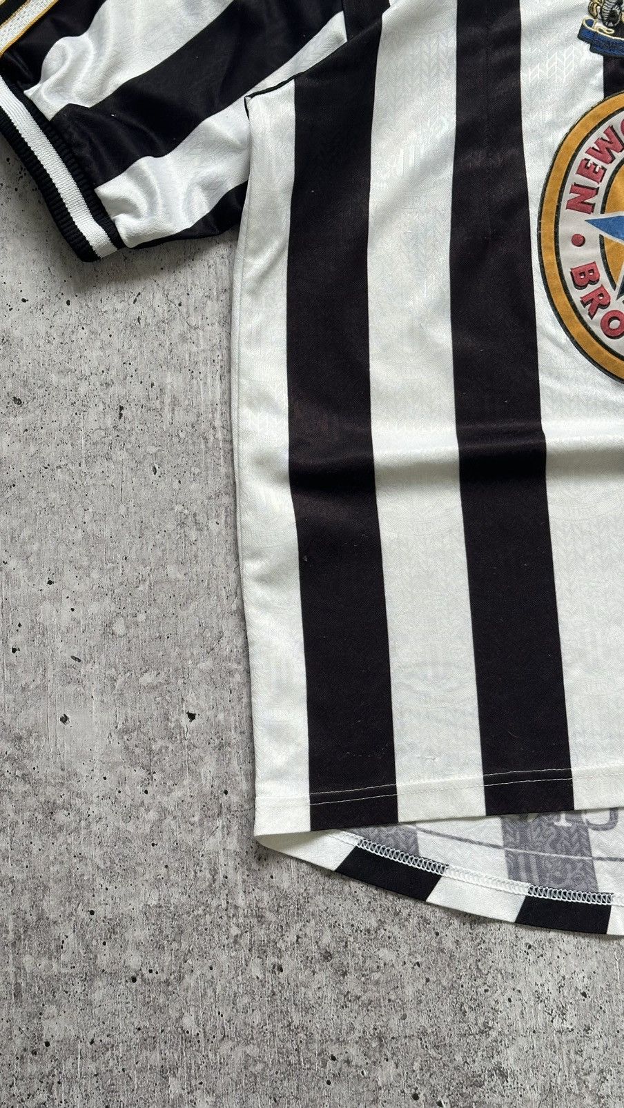 Adidas 1997/99 Adidas Newcastle United Vintage Rare Soccer Jersey Size US S / EU 44-46 / 1 - 4 Thumbnail