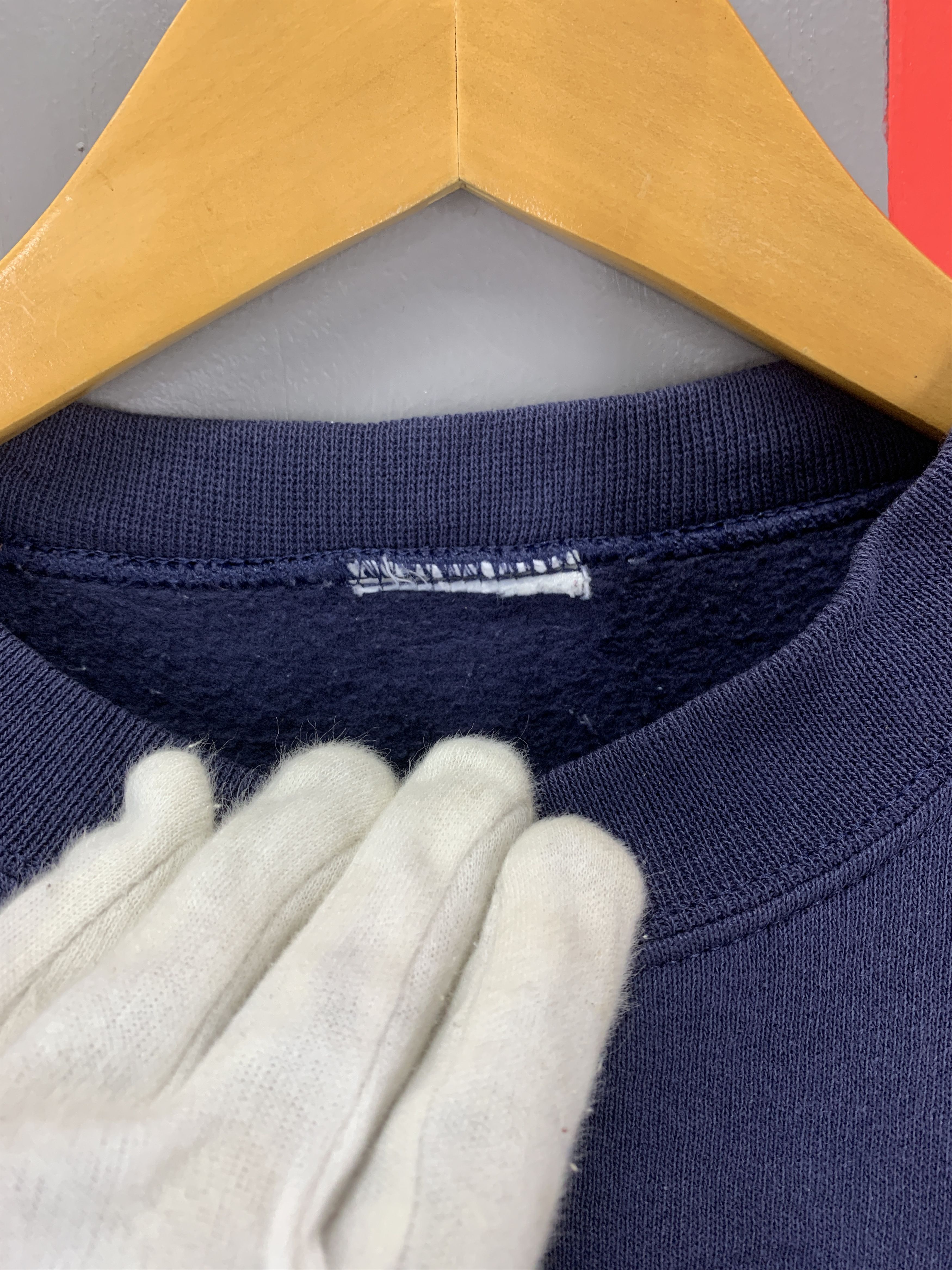 Vintage Vintage HAWAIIAN SURF SHOP Crew Neck Sweatshirt #2073/16 Size US S / EU 44-46 / 1 - 7 Thumbnail