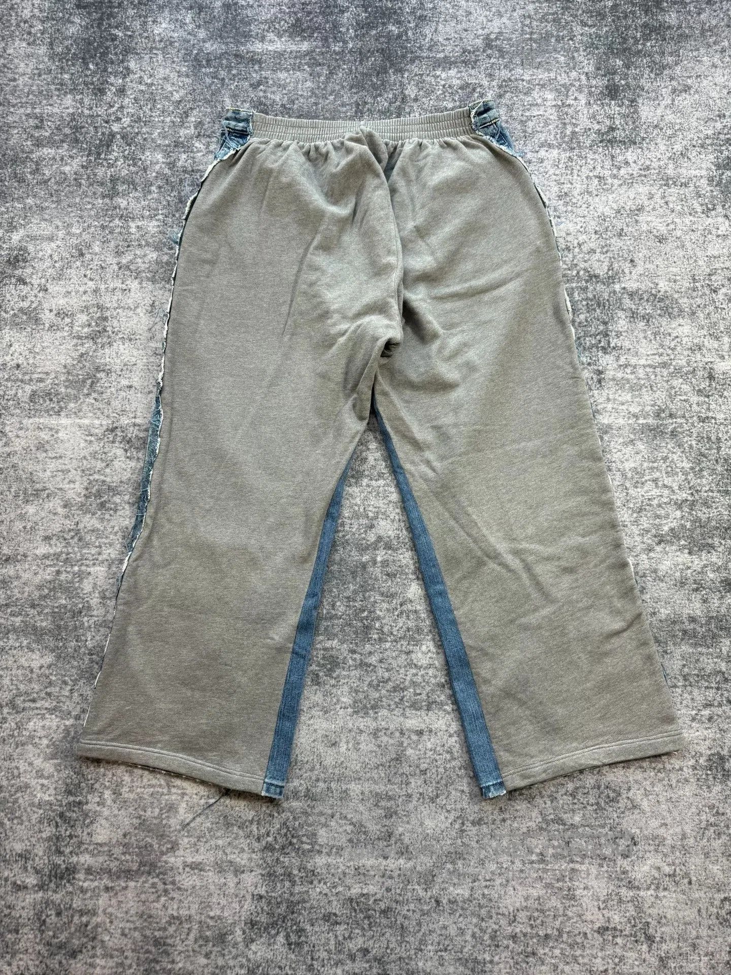 Balenciaga Balenciaga Denim Spliced Sweatpants. Size US 26 / EU 42 - 2 Thumbnail