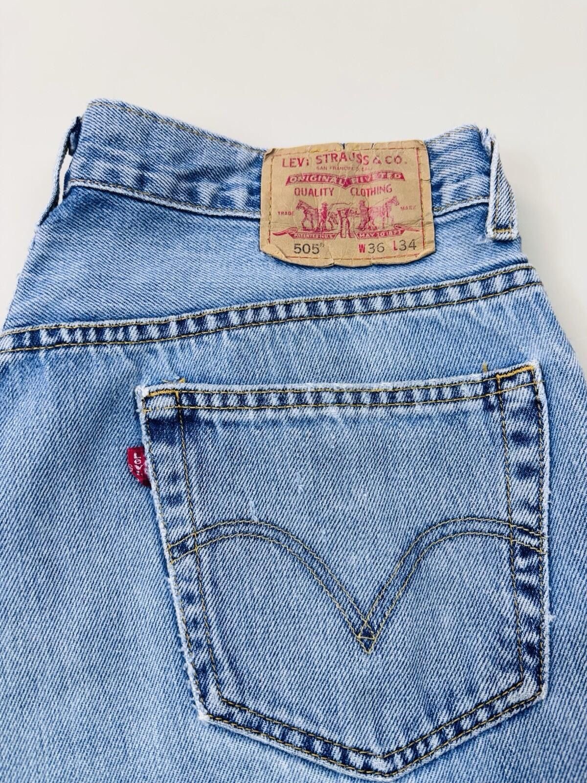 Levi's Levi’s Vintage Men’s 550 Relaxed Fit Jeans blue denim 36x34 Size US 36 / EU 52 - 2 Thumbnail