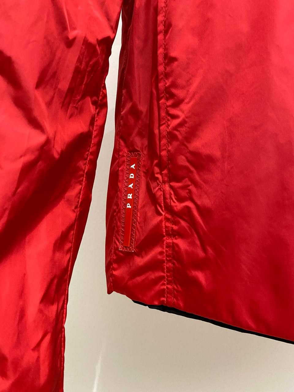 Prada Prada Tab Logo Reversible Nylon Windstopper Black Red Jacket Size US S / EU 44-46 / 1 - 9 Thumbnail