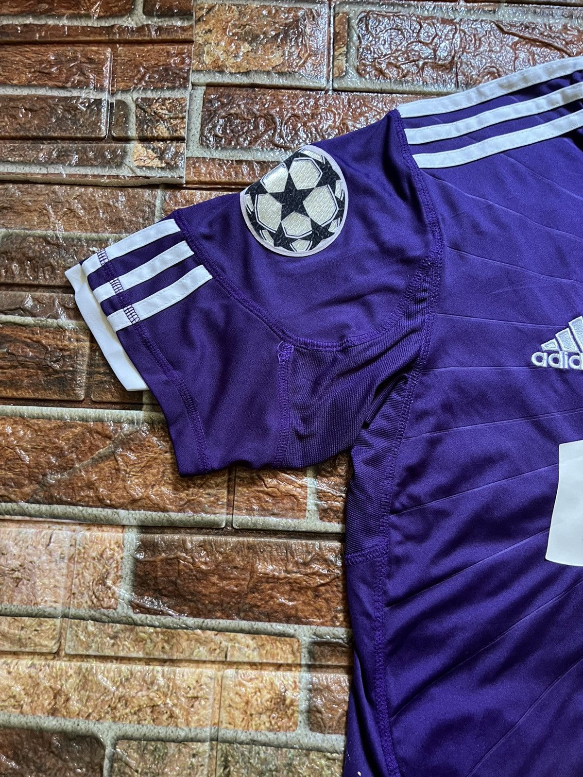 Adidas Adidas Real Madrid Third 2010 2011 Purple Jersey Size US M / EU 48-50 / 2 - 3 Thumbnail