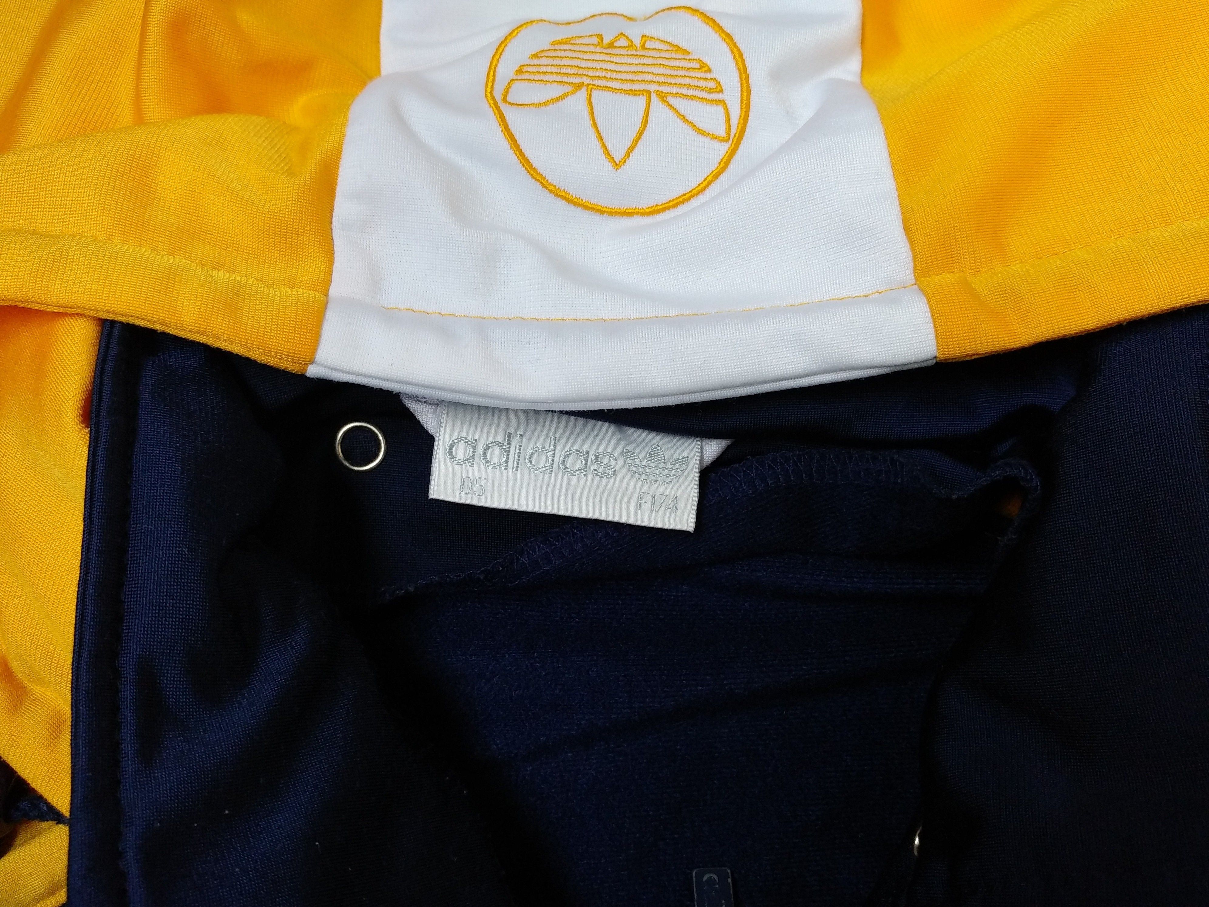 Adidas ADIDAS jersey, buttoned vintage hip hop t-shirt of 90s M Size US M / EU 48-50 / 2 - 8 Thumbnail