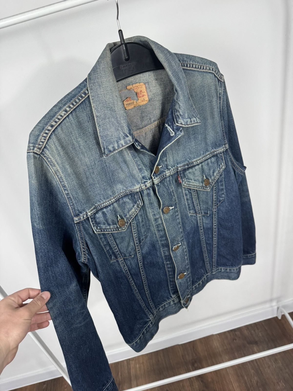 Levi's Vintage Levis Women Denim Jacket Faded Blue Trucker Size L Size L / US 10 / IT 46 - 6 Thumbnail