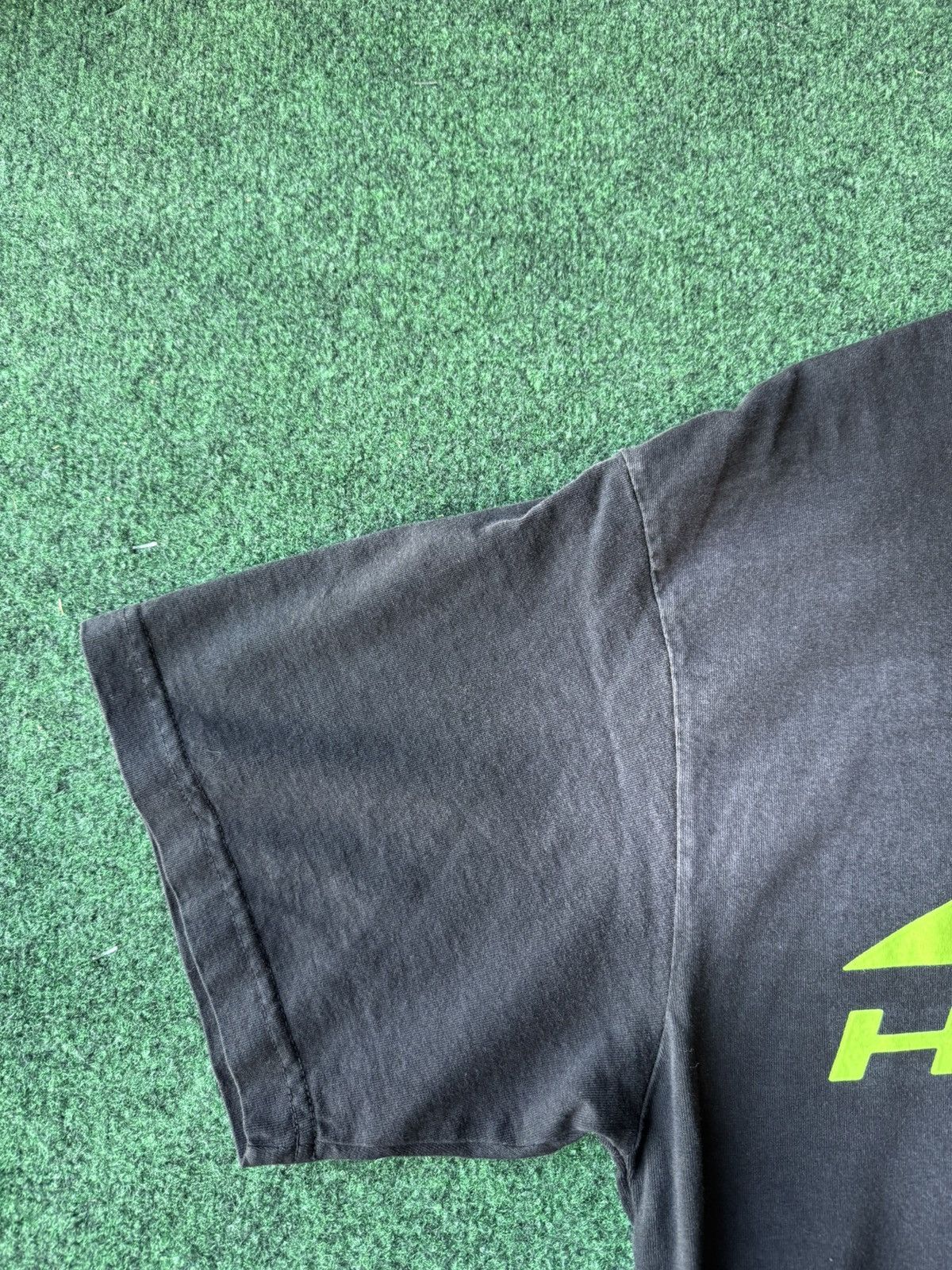 HELLSTAR LIGHTLY WORN HELLSTAR SPORTS CORE GEL NEON LOGO TEE SIZE L Size US L / EU 52-54 / 3 - 2 Thumbnail