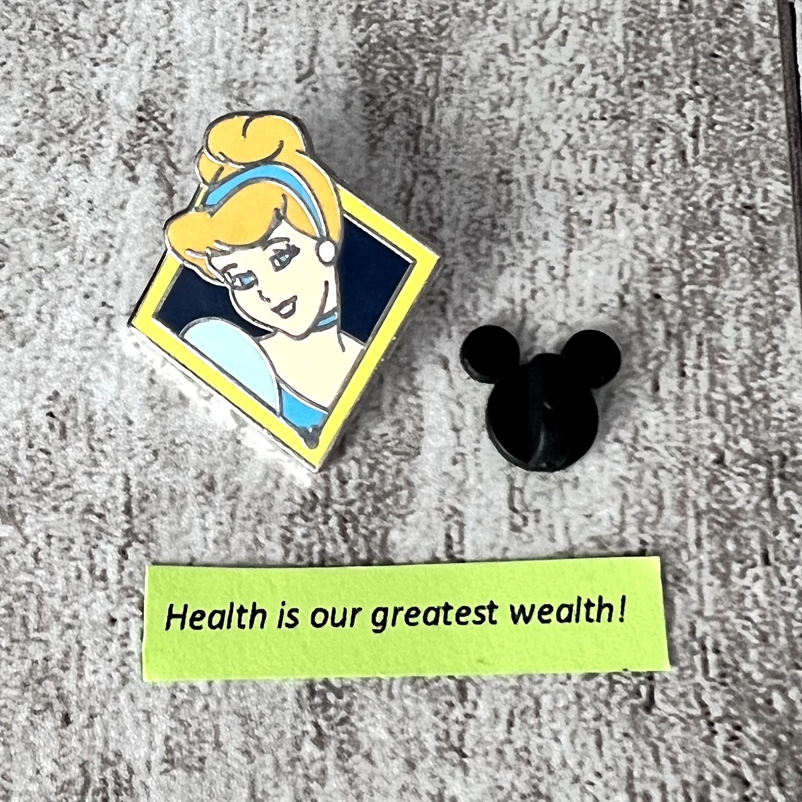 Disney Disney Pin - Cinderella - Hidden Mickey - Yellow Diamond Size ONE SIZE - 1 Thumbnail