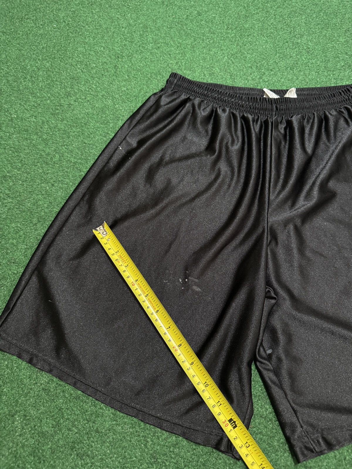 Nike Nike Vintage Black 90s Drawstring Gym Basketball Lrg Shorts Size US 30 / EU 46 - 8 Thumbnail
