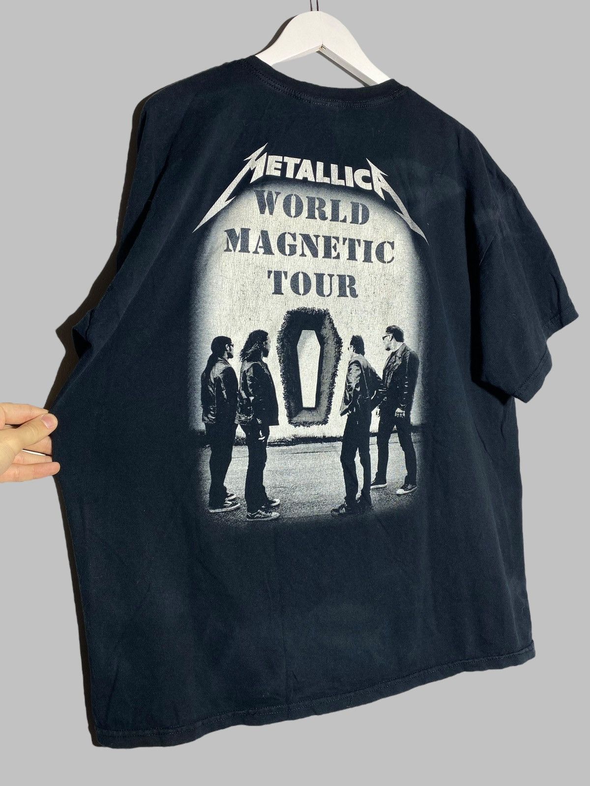 Band Tees 🔥 METALLICA WORLD MAGNETIC TOUR TEE 2000s METAL BAND Size US XL / EU 56 / 4 - 14 Thumbnail