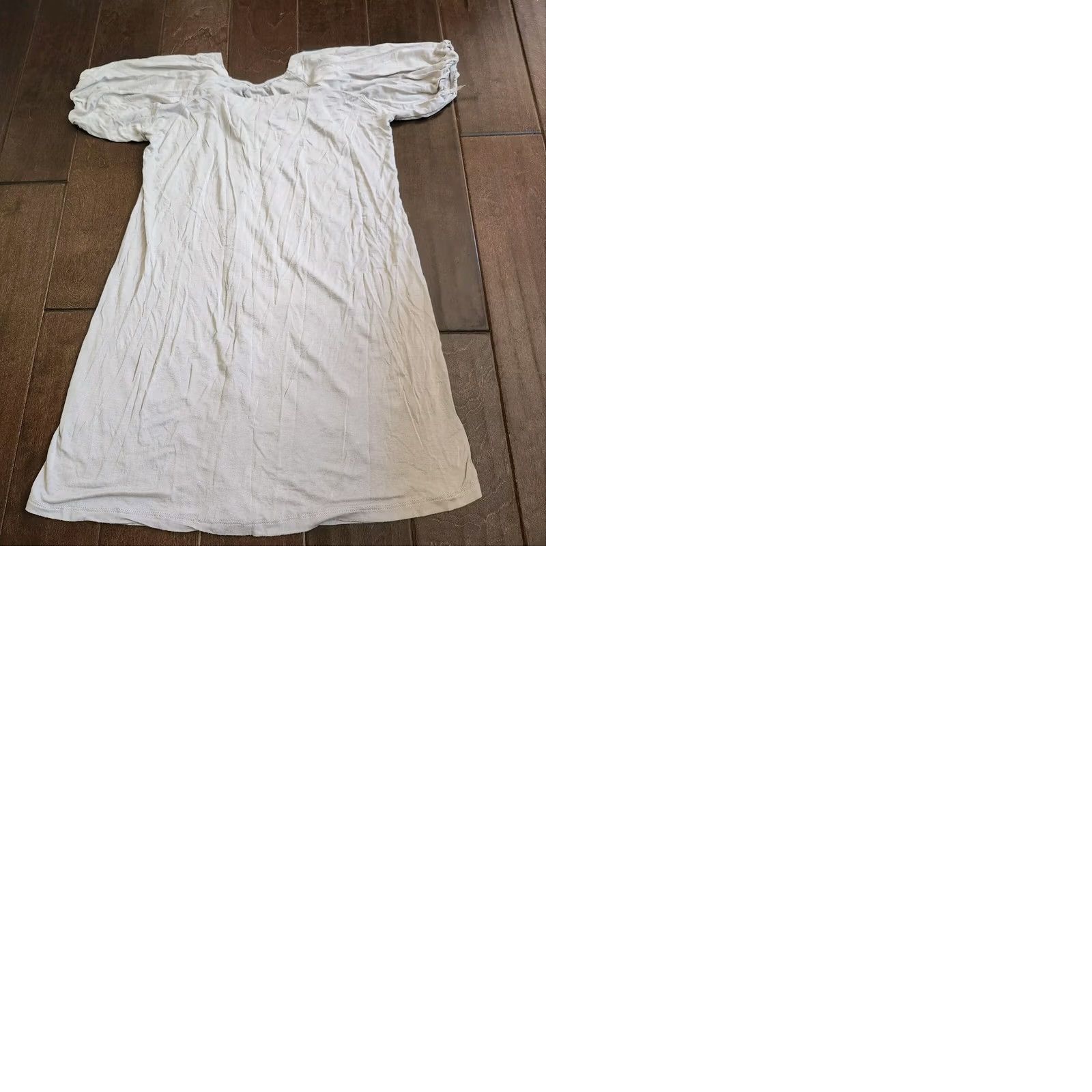 Forever 21 FOREVER 21 Blouse Gray Short Sleeve L Beaded Women's Regular Size Blouse Pregnancy? (No) Size L / US 10 / IT 46 - 10 Thumbnail