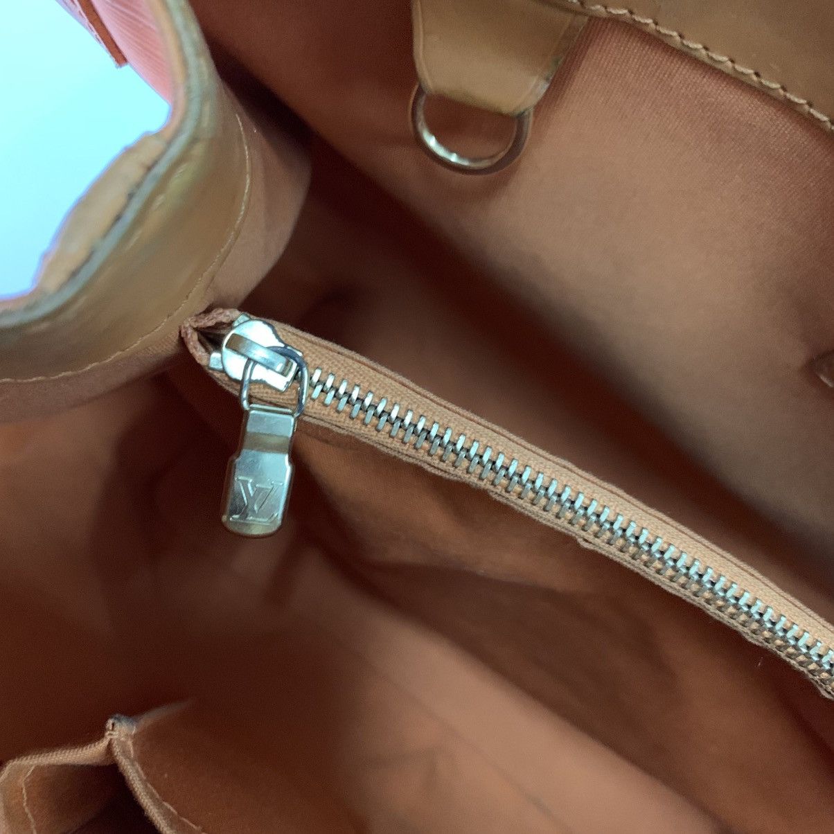 Louis Vuitton Louis Vuitton Epi Leather Bucket Bag Size ONE SIZE - 13 Thumbnail