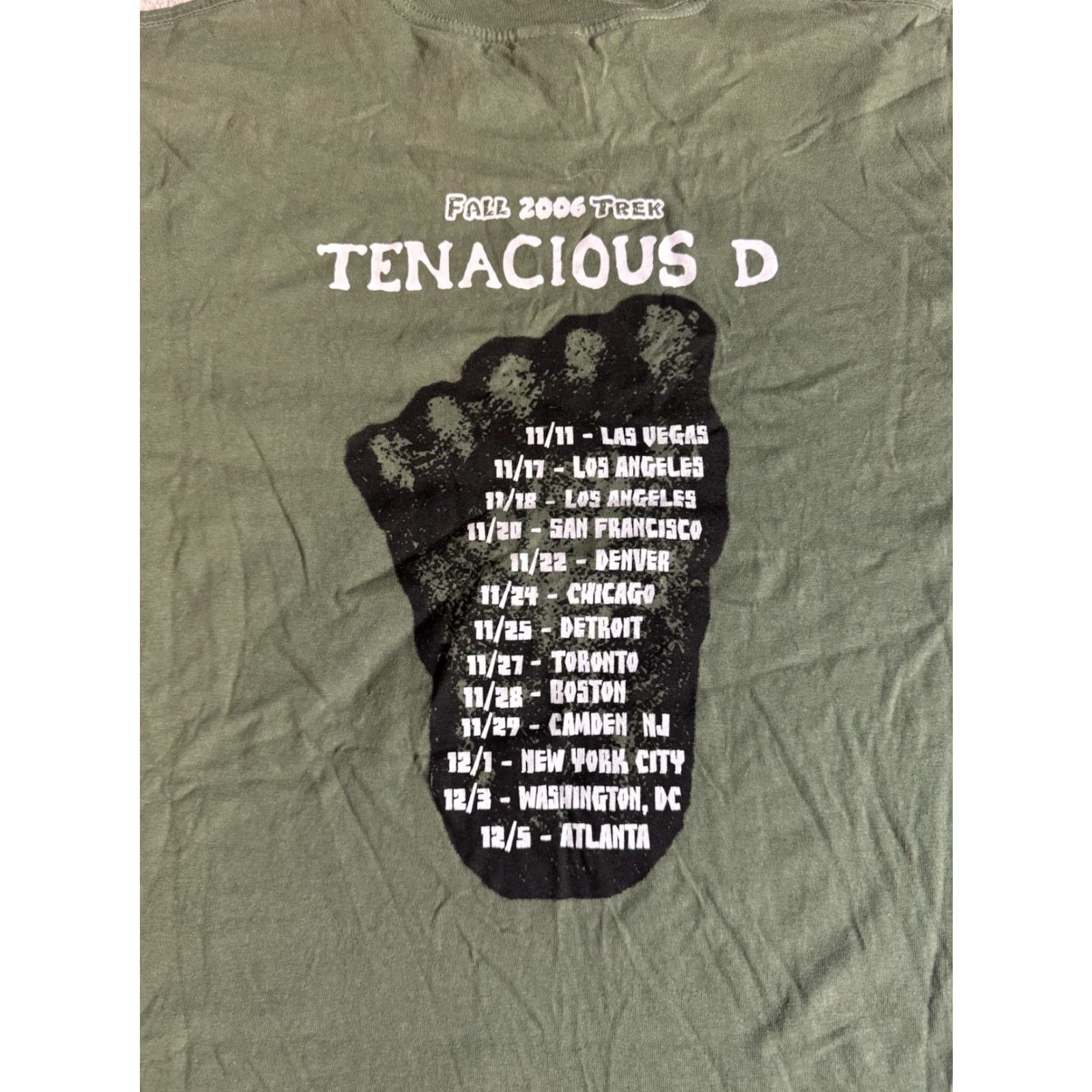 Gildan VINTAGE Tenacious D He Is Real Fall Trek Tour T Shirt XL Black Cotton Crew Neck Short Sleeve Gildan Logo Rock 2000s Men Mens T-Shirt Size US XL / EU 56 / 4 - 4 Thumbnail