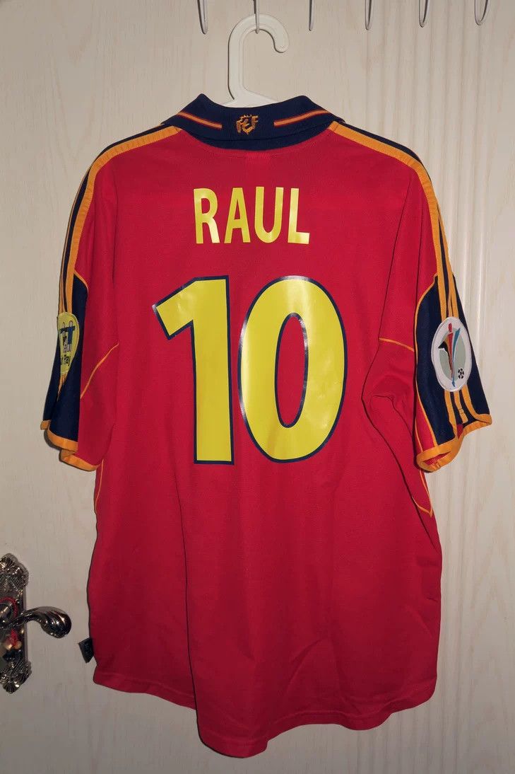 Other 2000 Spain #10 Raúl Jersey Home Size US M / EU 48-50 / 2 - 2 Thumbnail