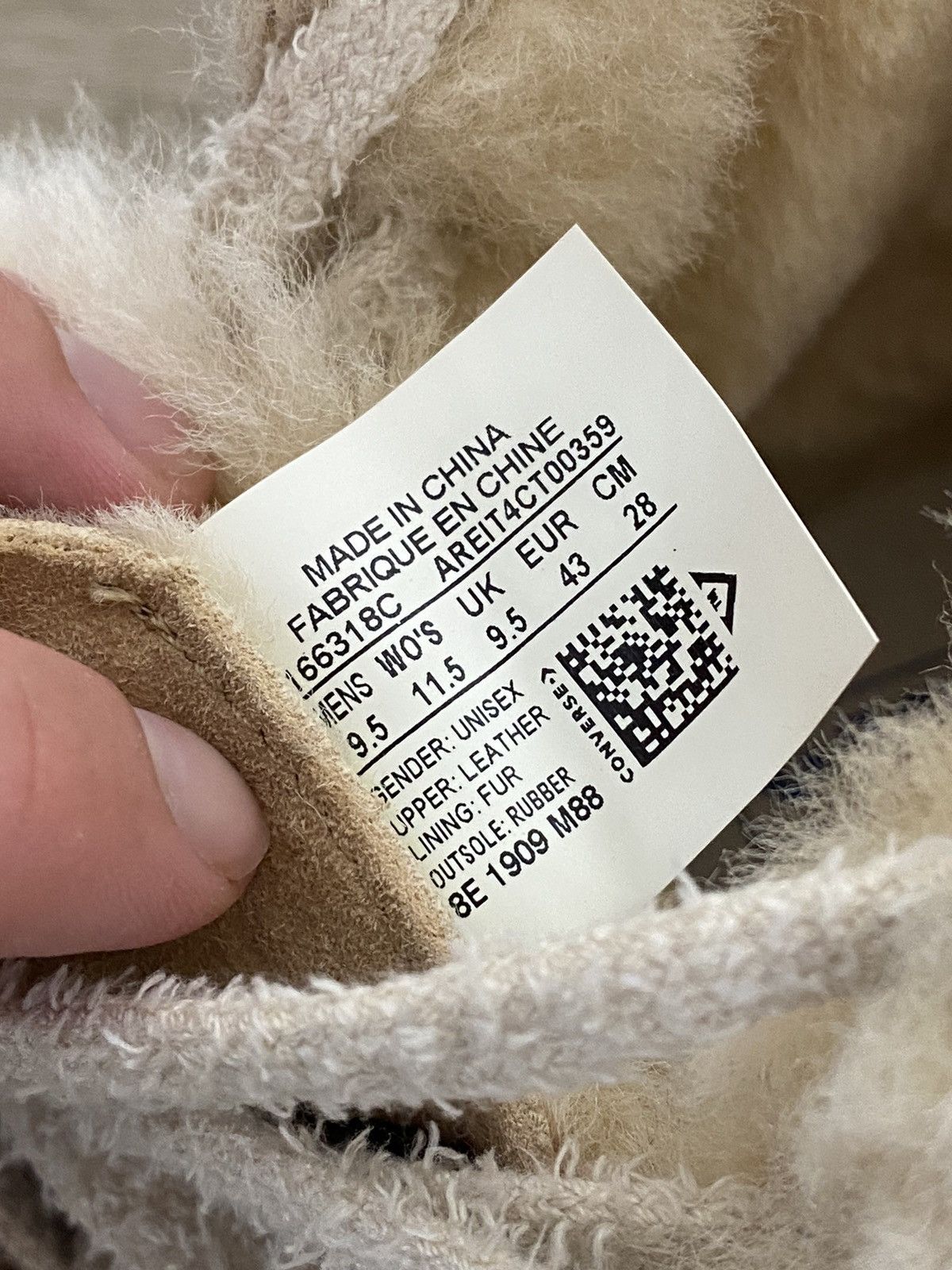 Converse Converse Suede and Shearling Sheep Fur Lined Hi Top Sneakers Size US 9.5 / EU 42-43 - 3 Thumbnail